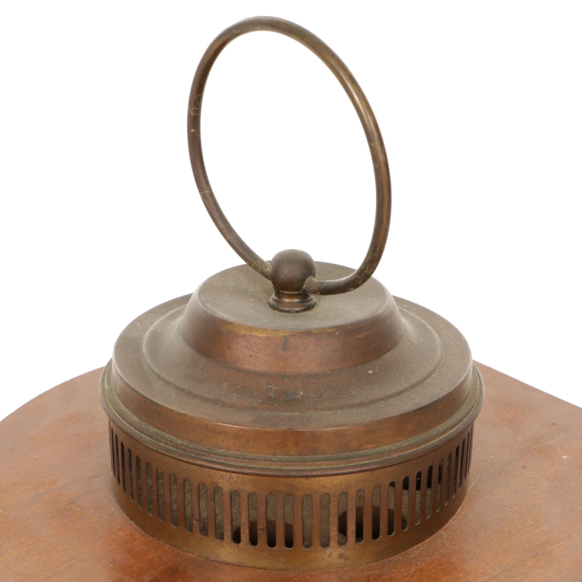 Guild "The Town Crier" AM/FM Tube Radio Model 380T