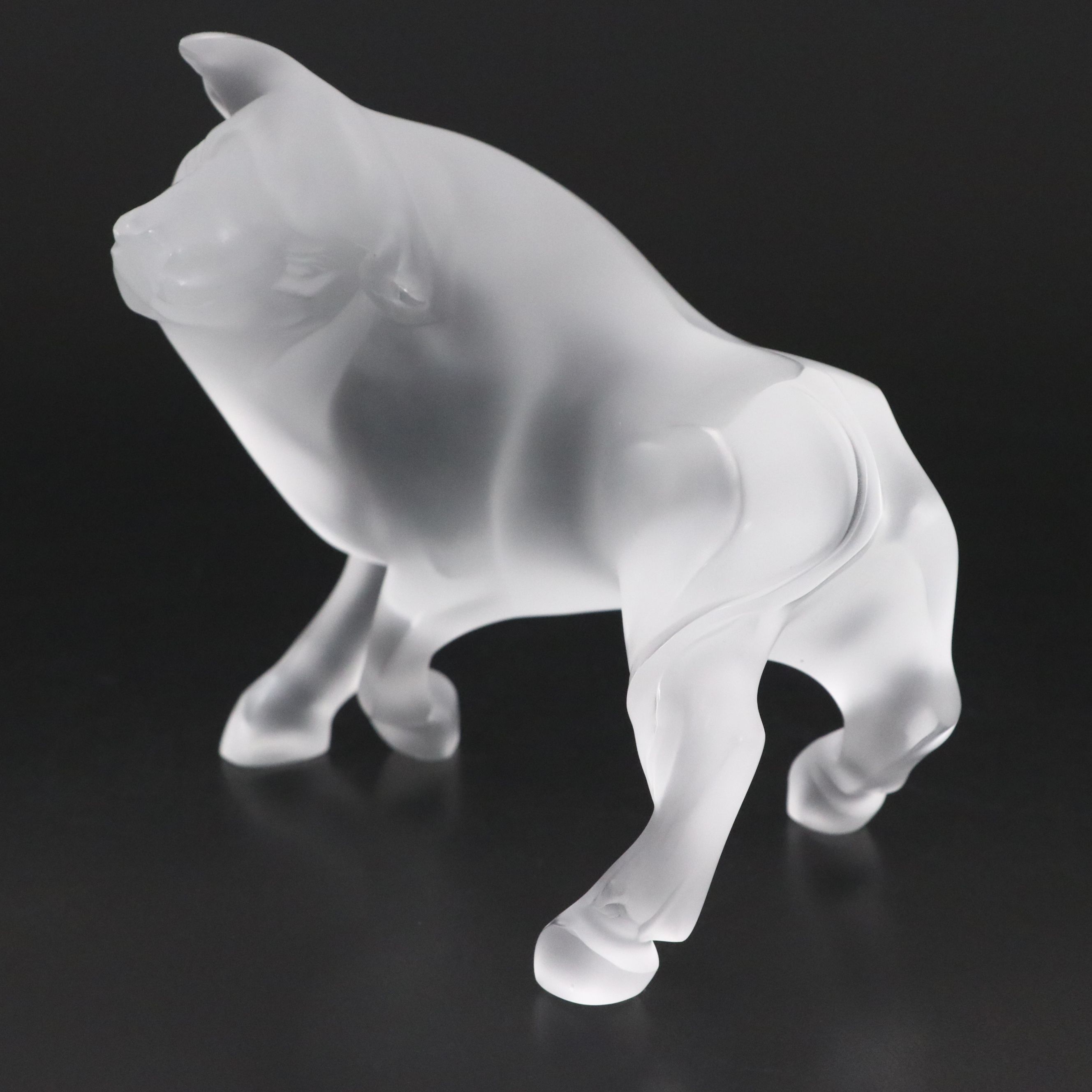 Lalique "Vuelta Taureau" Frosted Crystal Bull Figurine