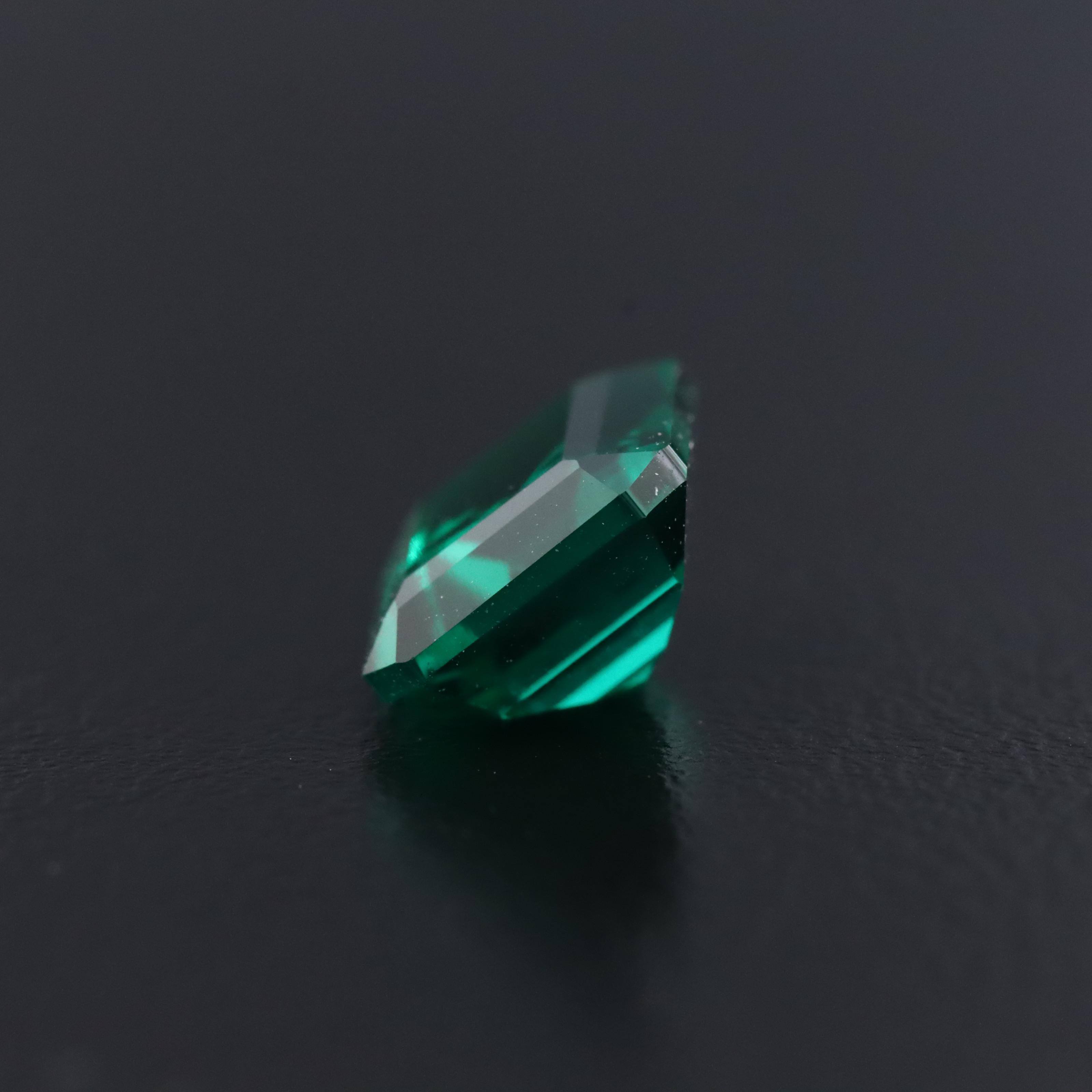 Loose 3.03 CT Lab Grown Emerald