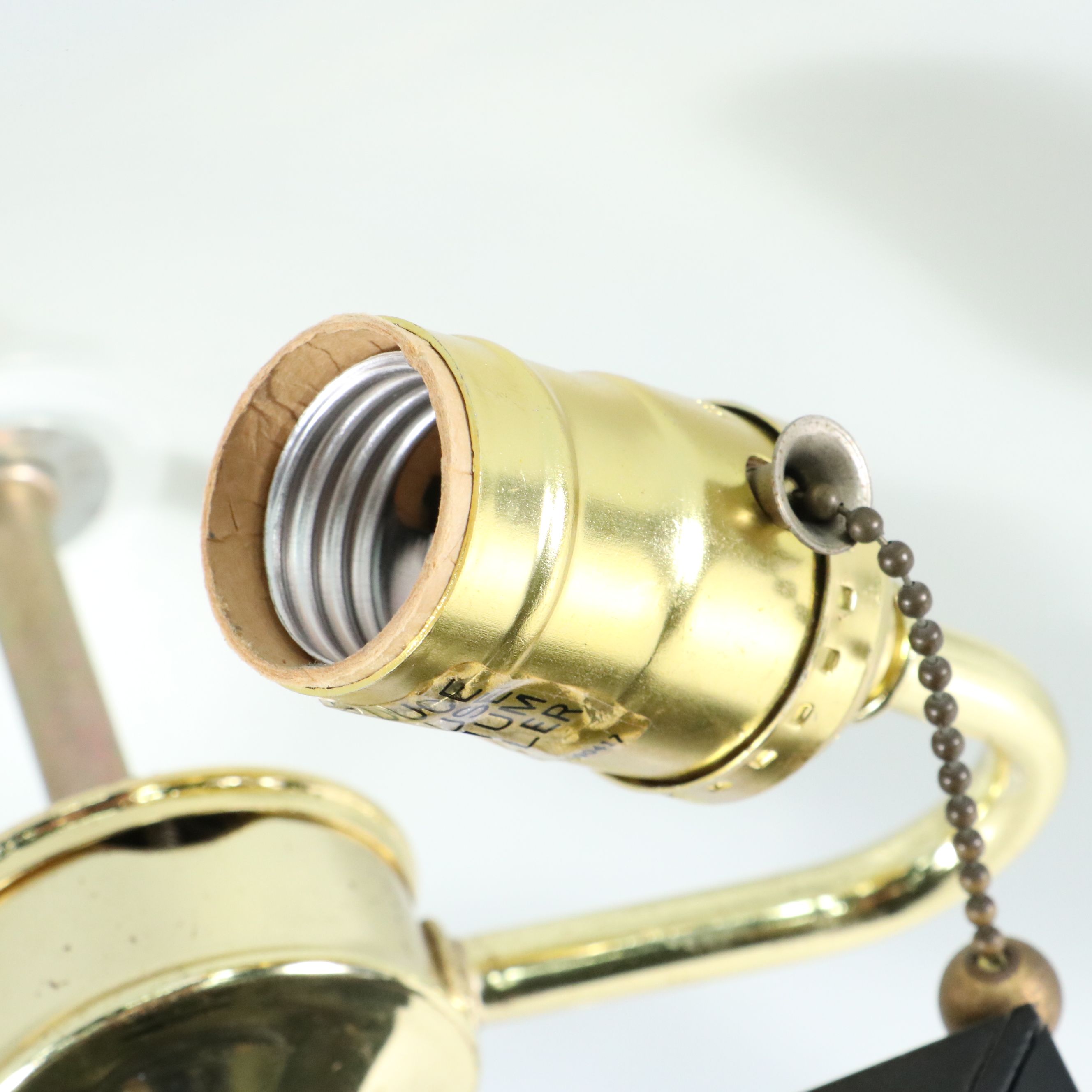 Postmodern Style Black Metal Table Lamp