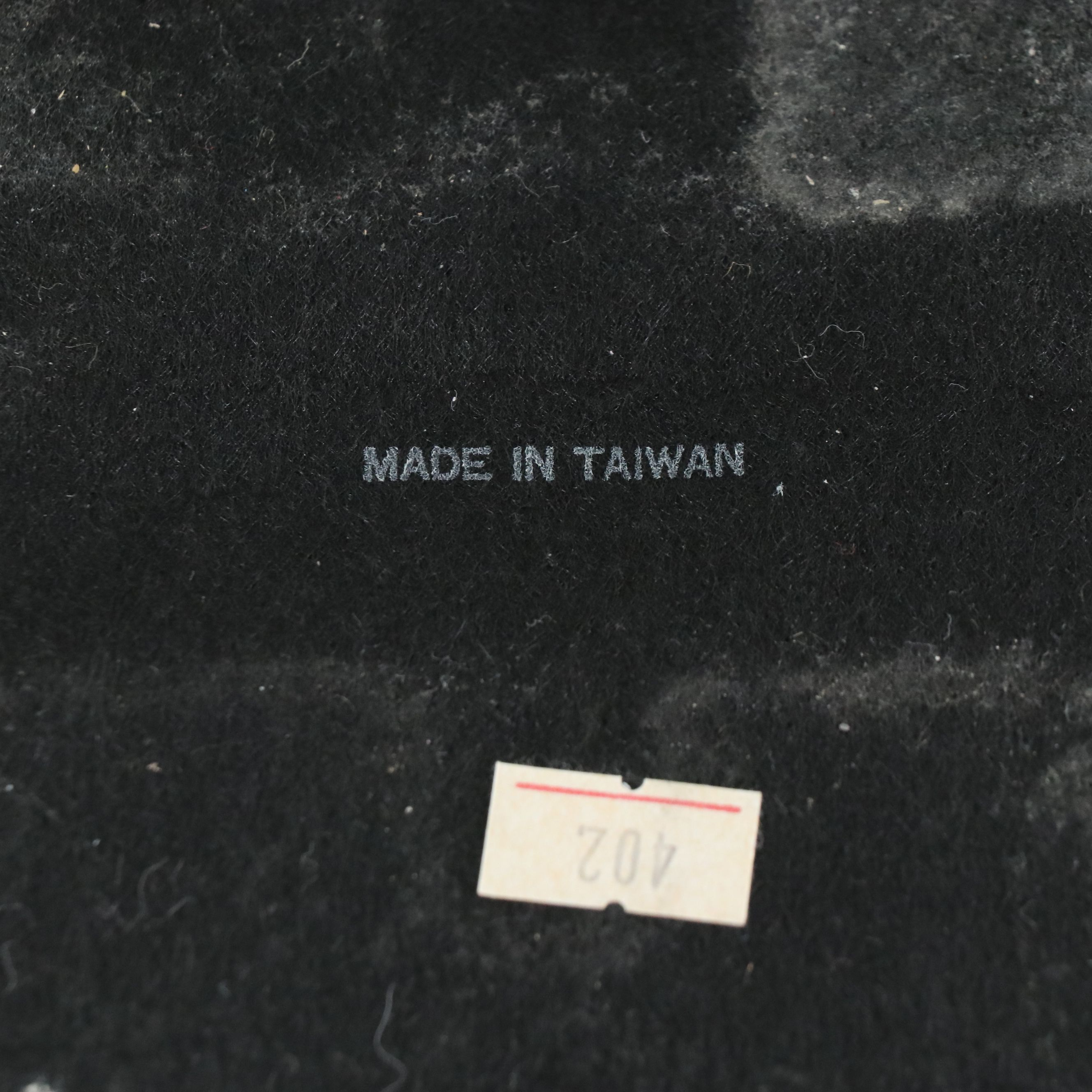 Postmodern Style Black Metal Table Lamp