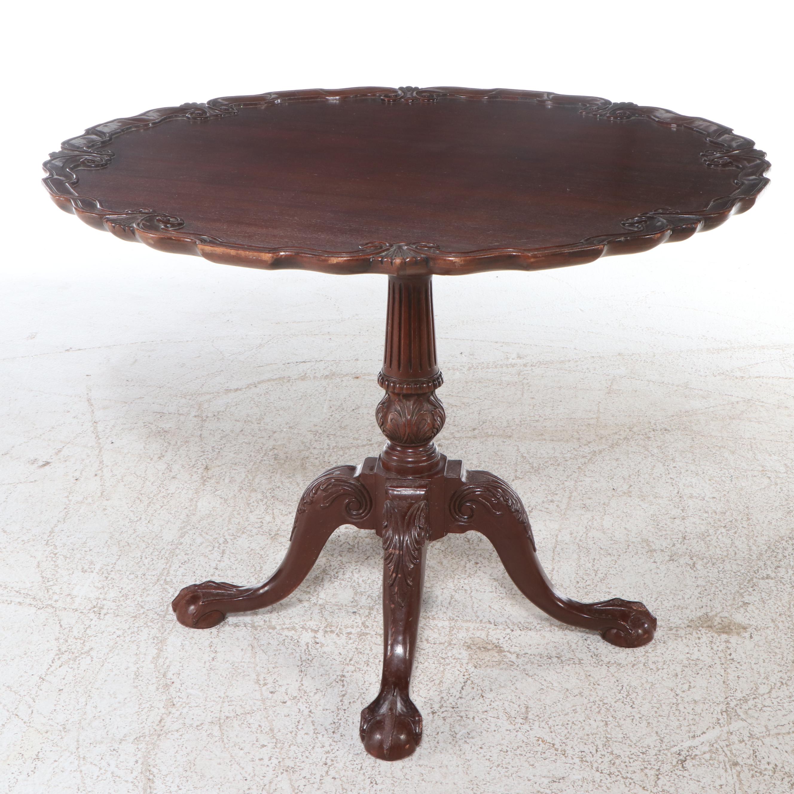 Chippendale Style Mahogany Piecrust Pedestal Table, 20th Century