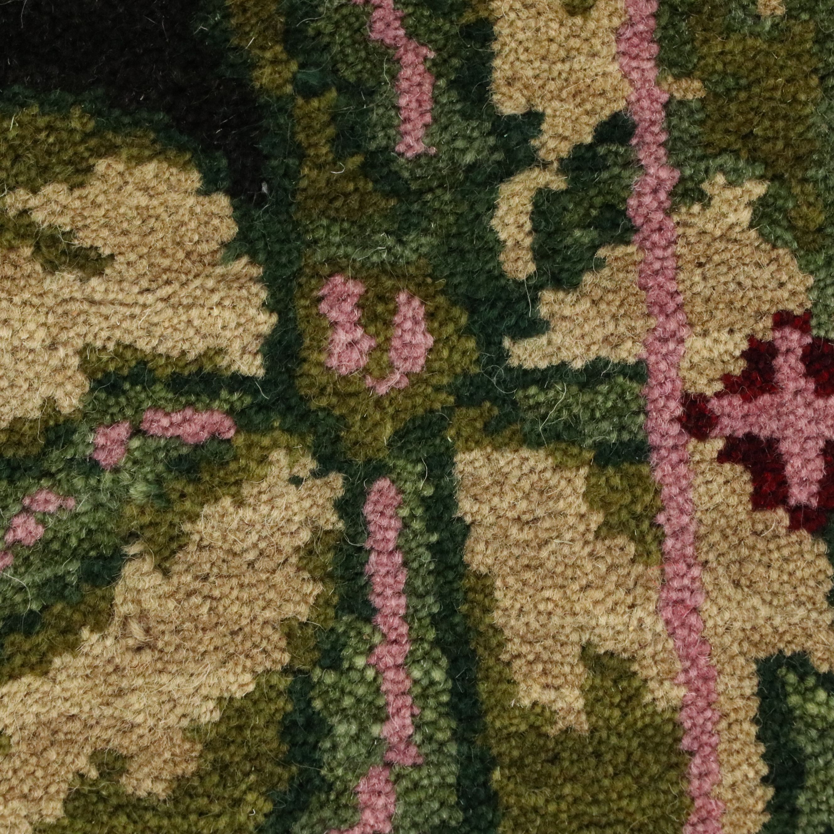 8'1 x 10'2 Hand-Knotted Indian Area Rug