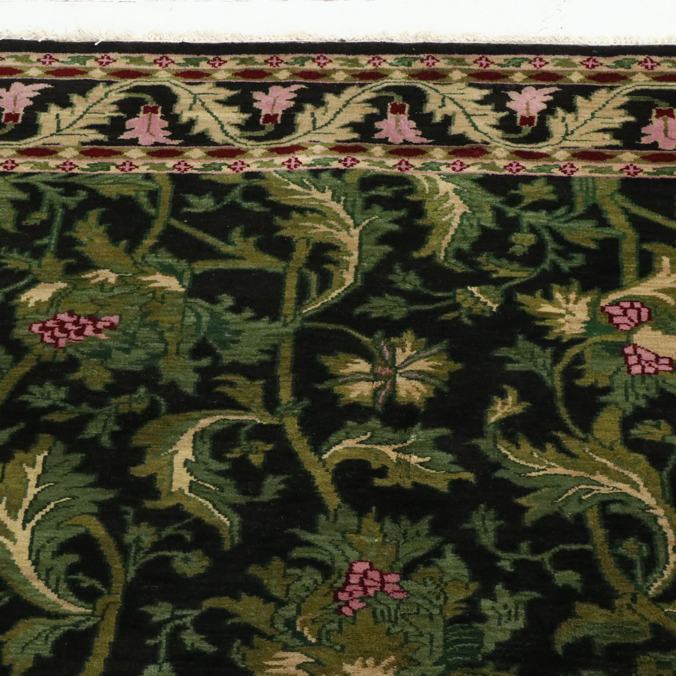 8'1 x 10'2 Hand-Knotted Indian Area Rug