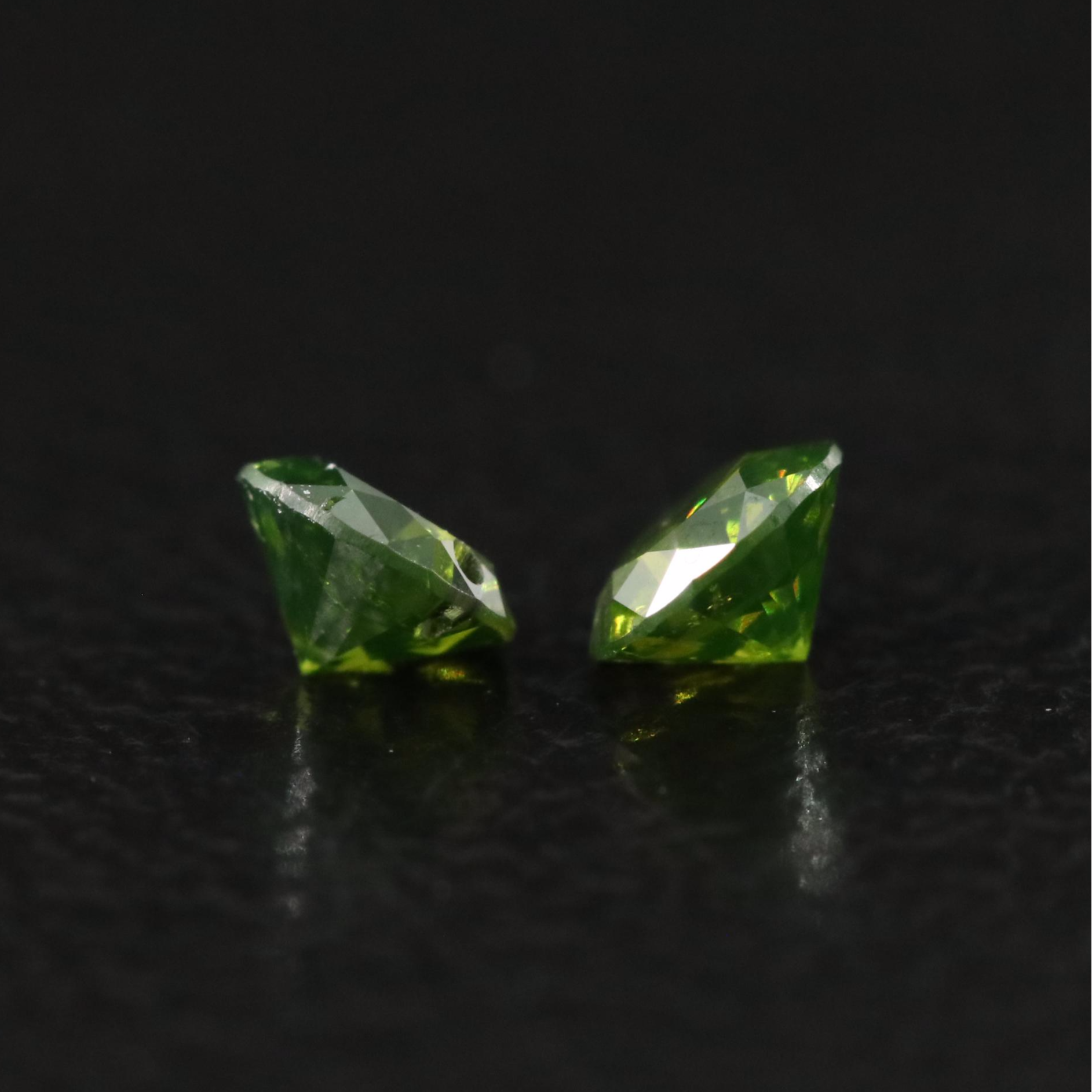 Loose 0.21 CTW Fancy Green Diamonds