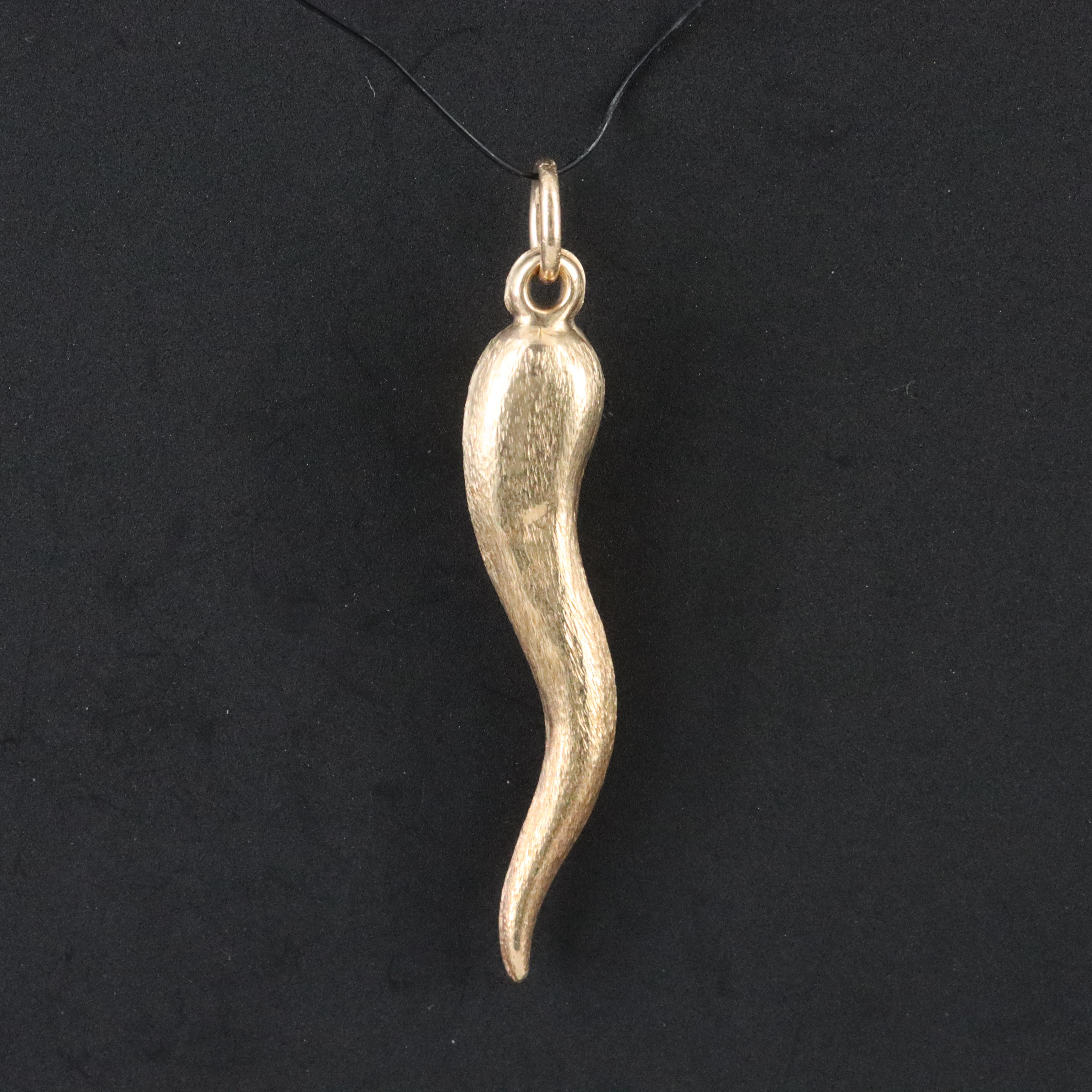 14K Cornicello Charm Pendant