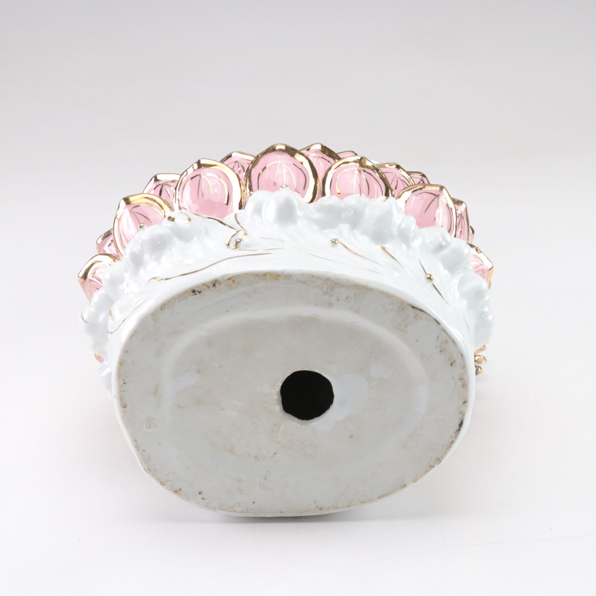 Chinese Guan Yin Seated Gilt Porcelain Figurine