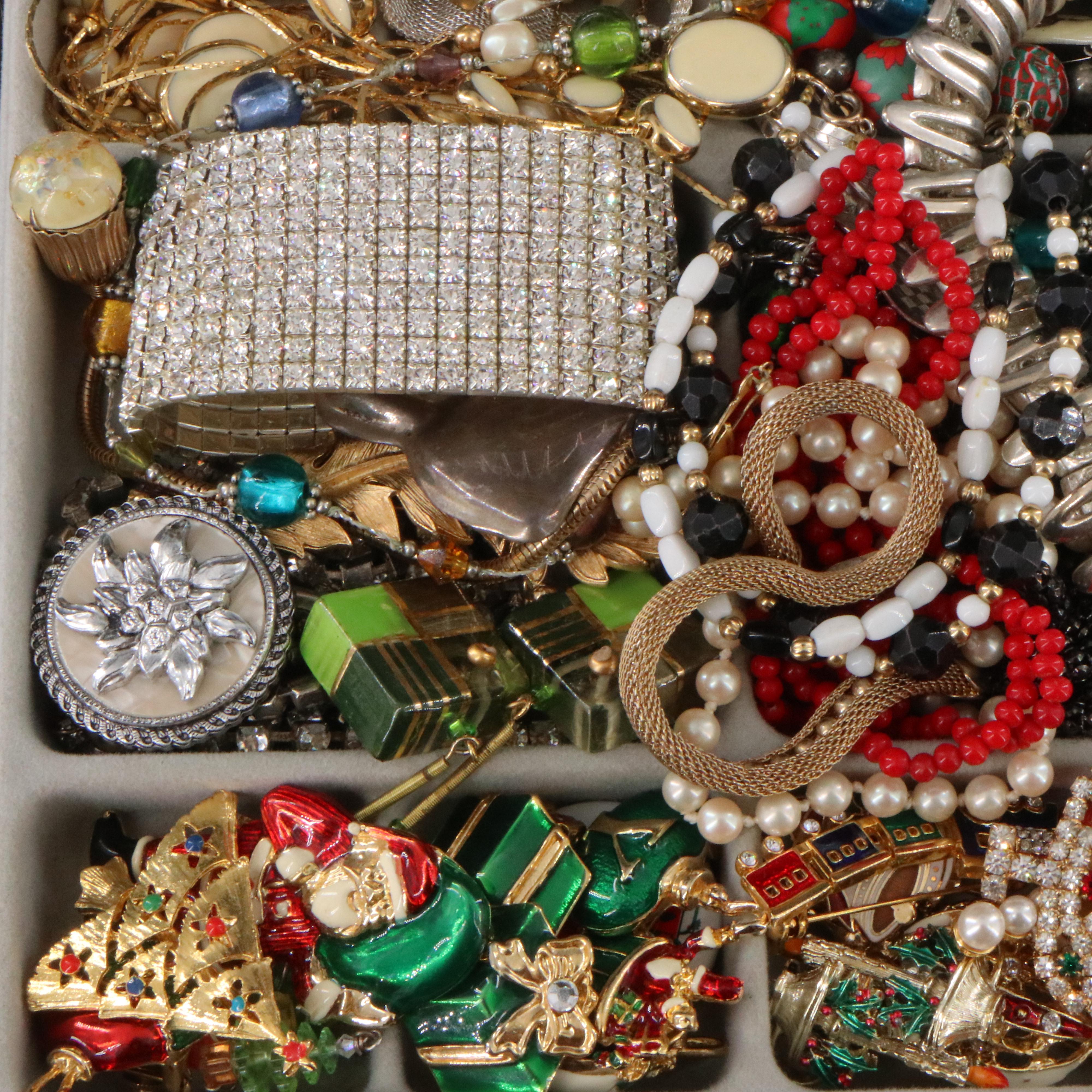 Uncommon Discoveries: Jewelry Collection