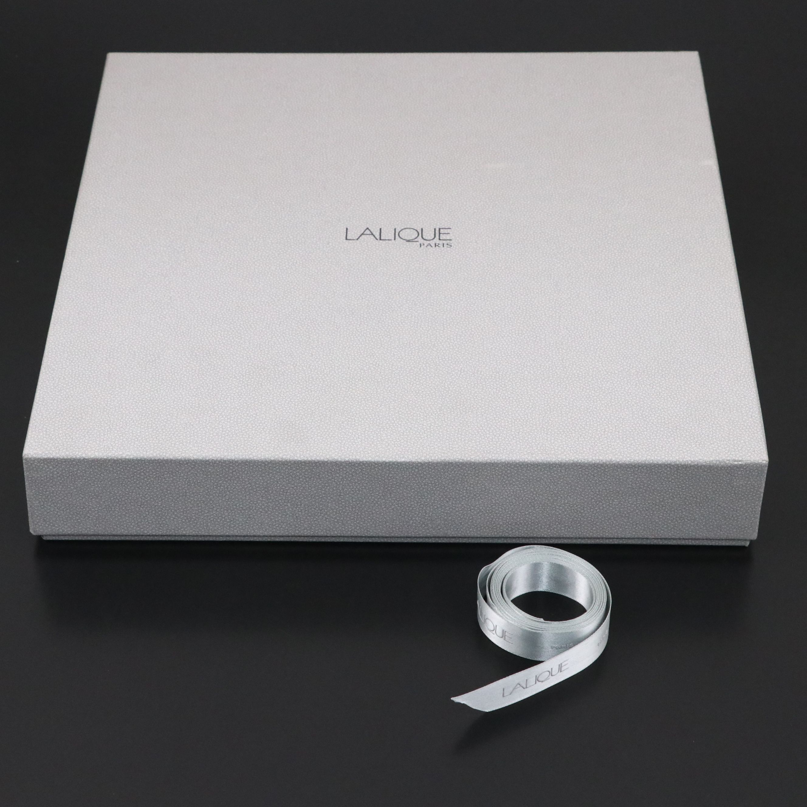 Lalique "Coquelicots d'or" Porcelain Charger