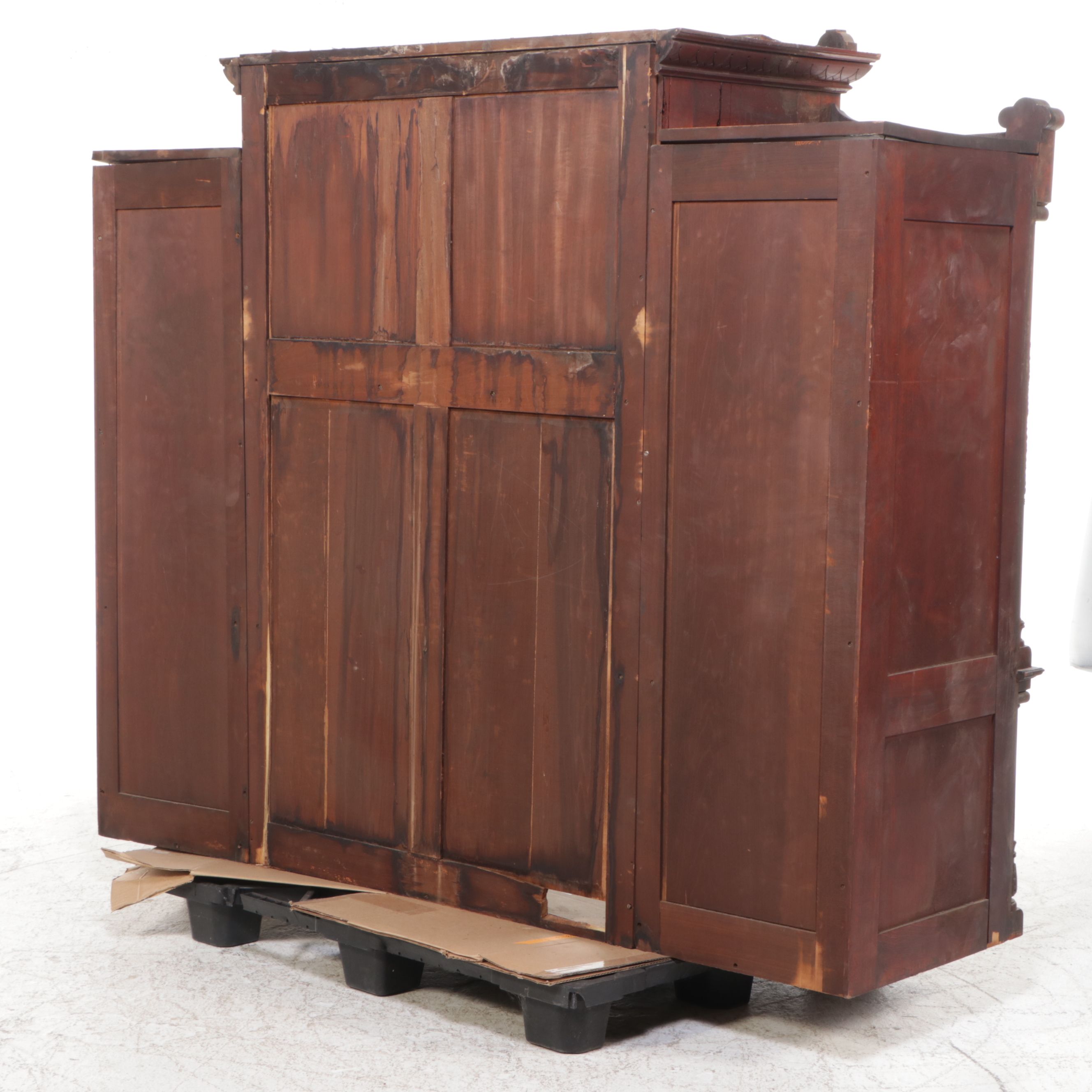 Victorian Aesthetic Movement Style Carved Wood Cabinet, Late 19th Century