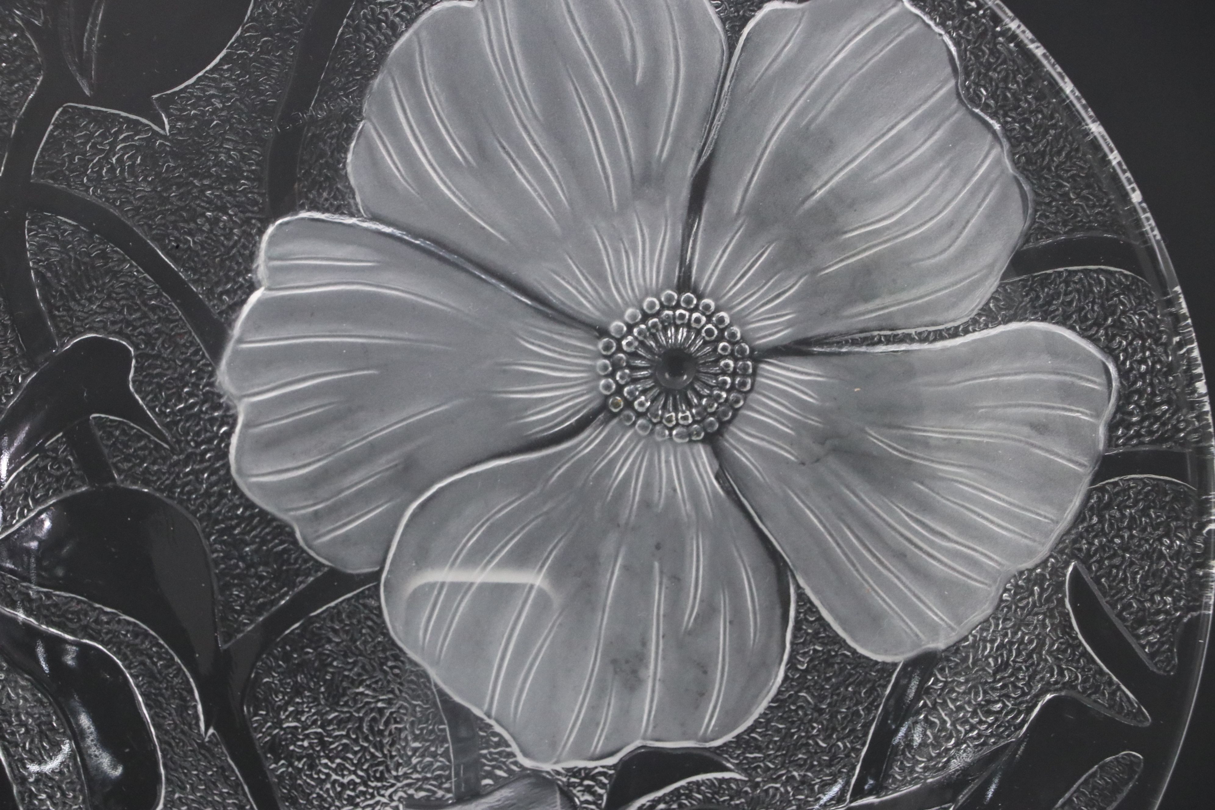 Kig Frosted Hibiscus Flower Pattern Glass Dinnerware