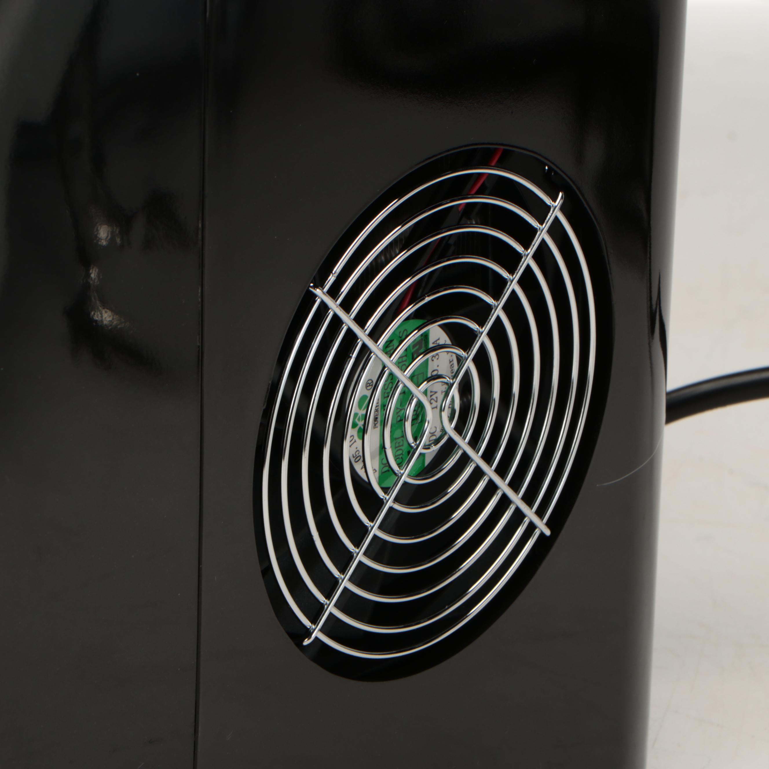 Igloo Counter Top Ice Maker with Gailstyn Metal Ice Bucket