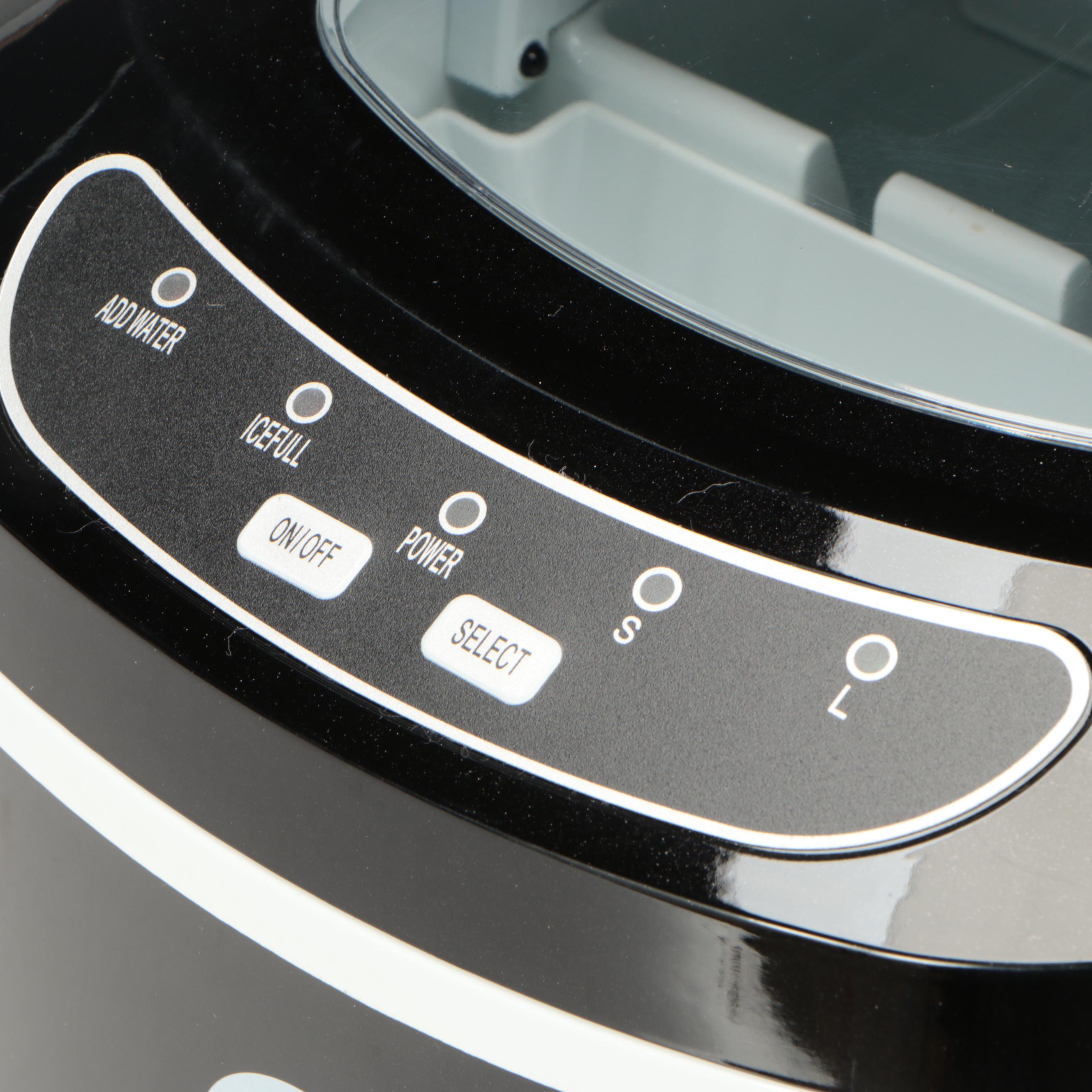 Igloo Counter Top Ice Maker with Gailstyn Metal Ice Bucket