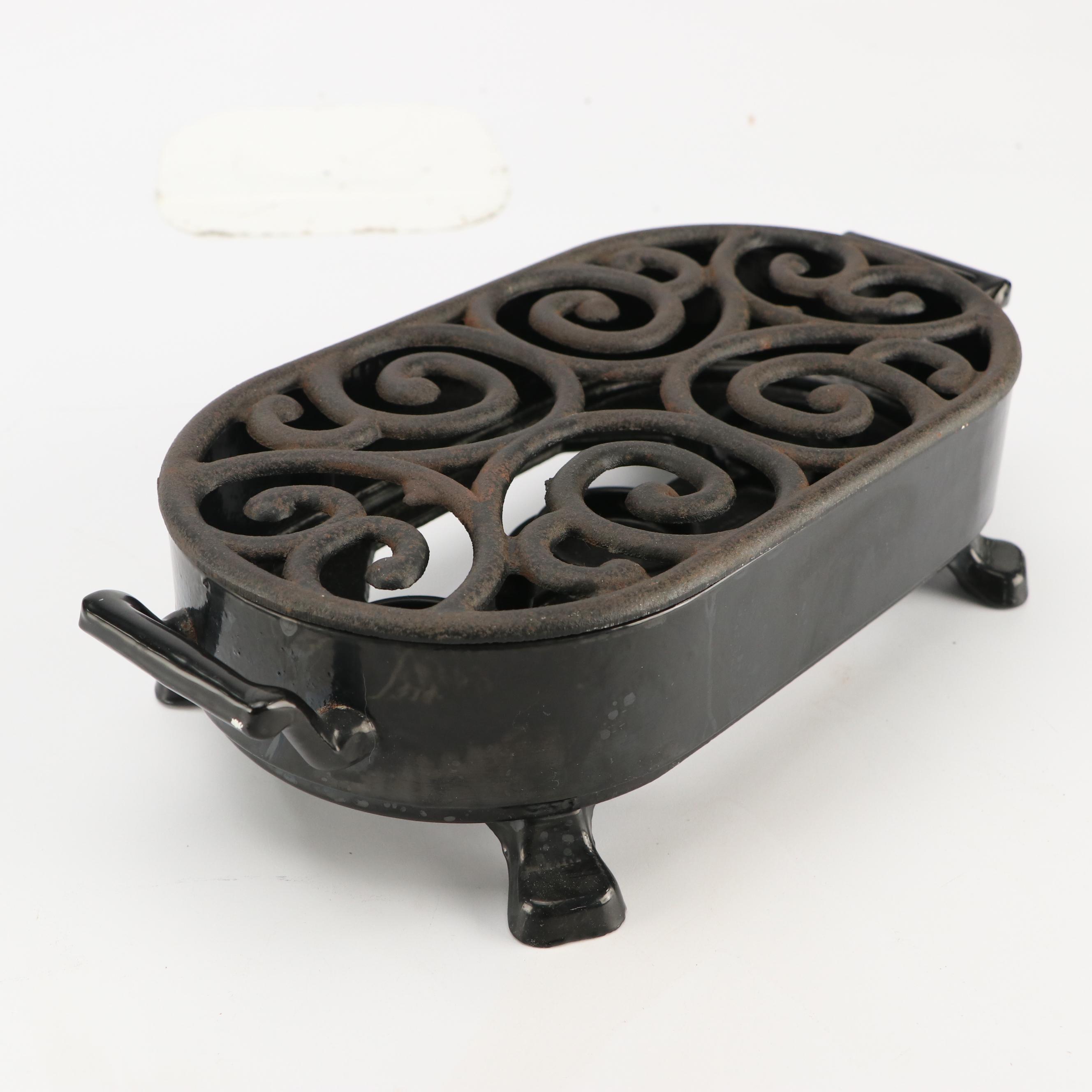 Staub Cast Iron Trivet with Wagner Ware Cast Iron Pan