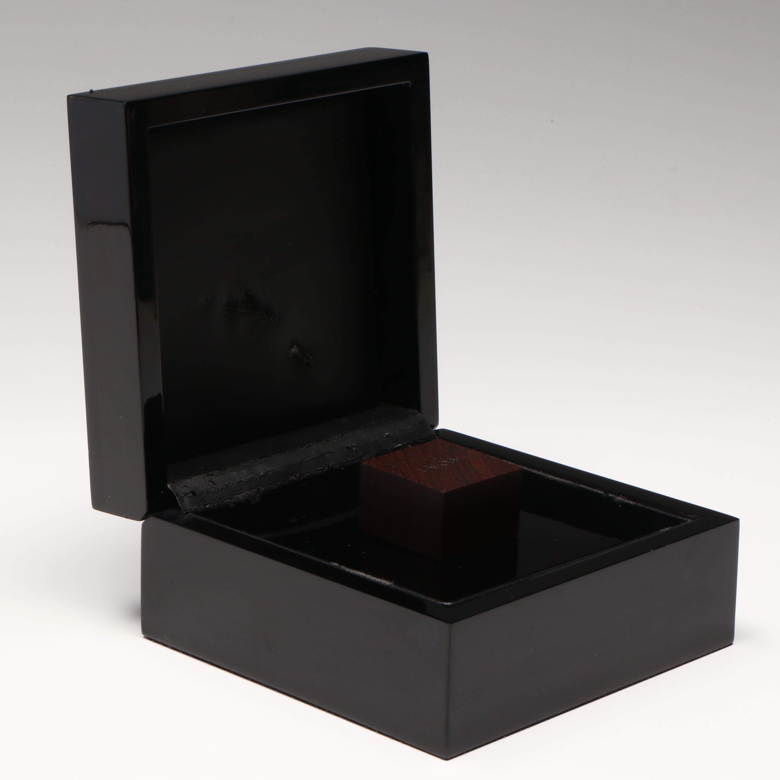 Lalique "Encre Noire" Eau de Parfum pour Homme Perfume Bottle