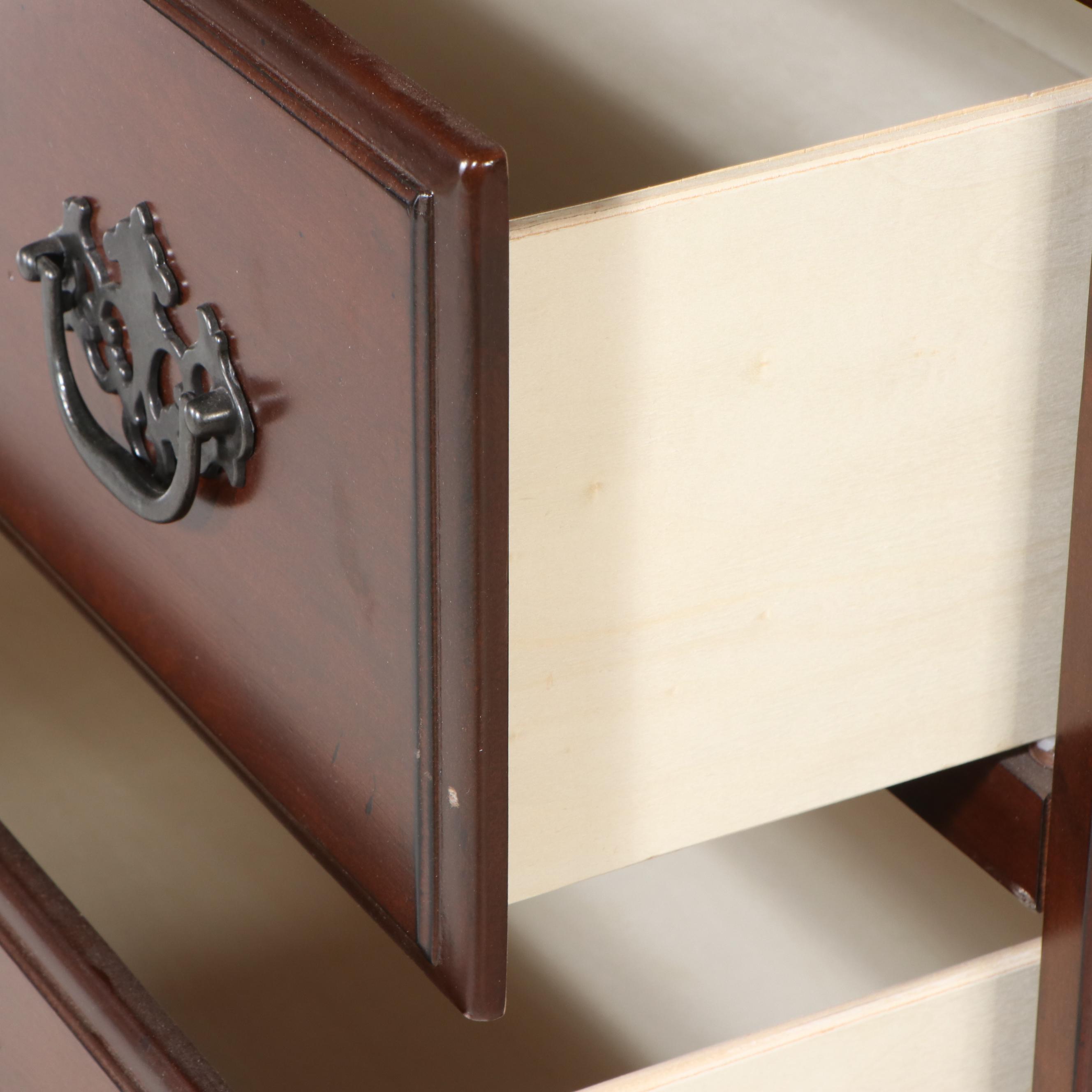 Chippendale Style Mahogany Finish Chest of Drawers