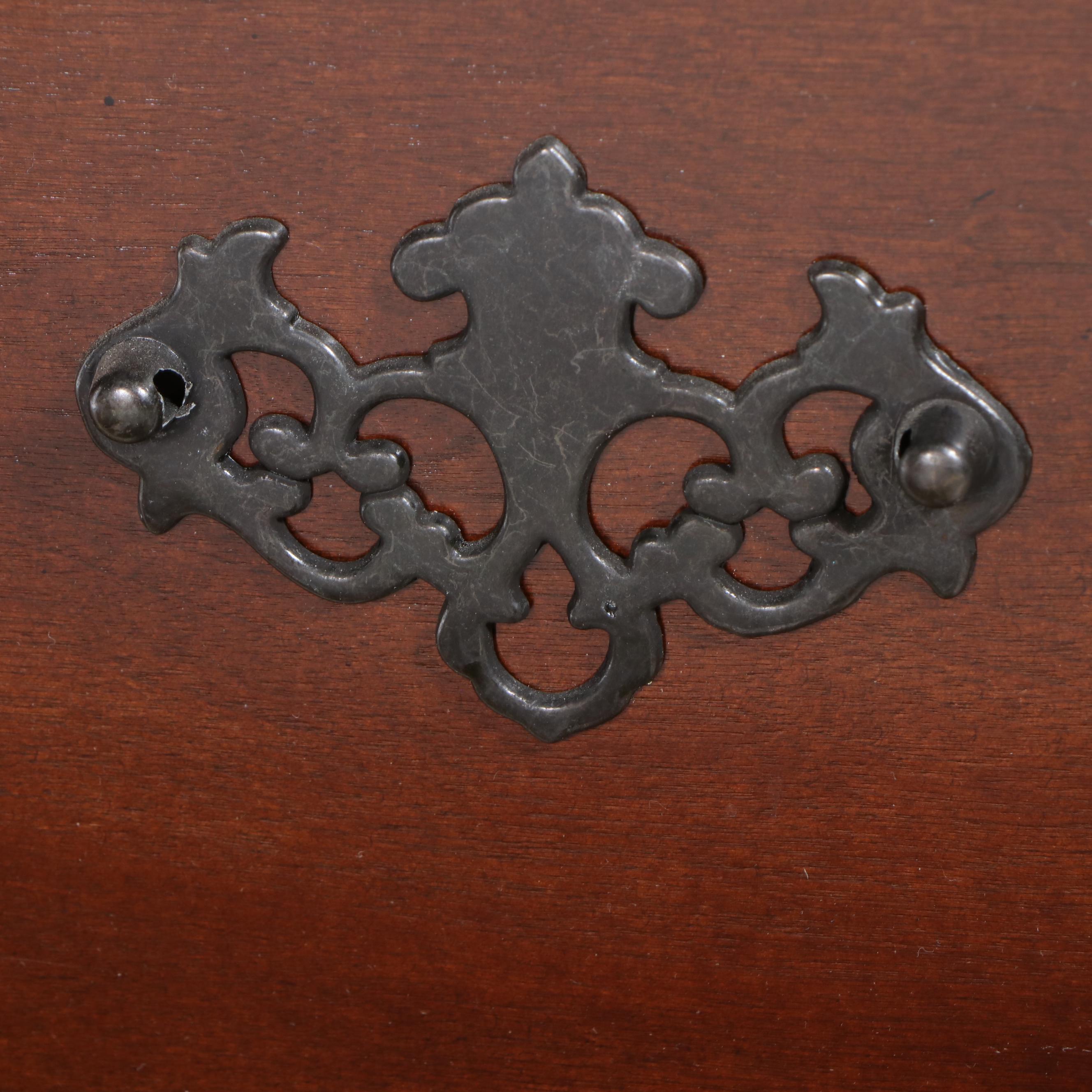 Chippendale Style Mahogany Finish Chest of Drawers