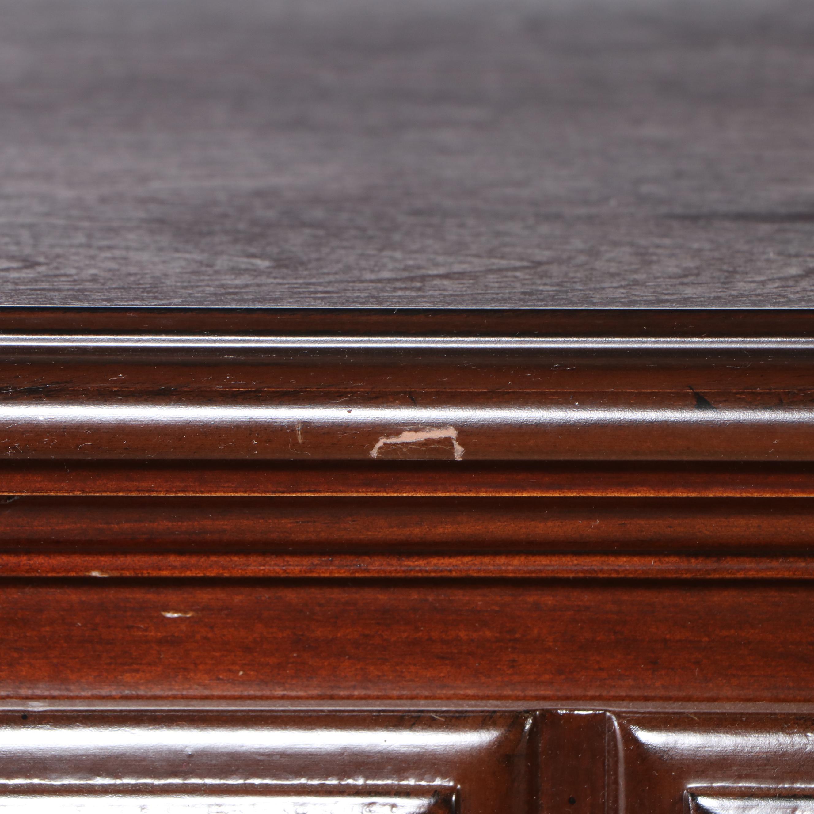 Chippendale Style Mahogany Finish Chest of Drawers