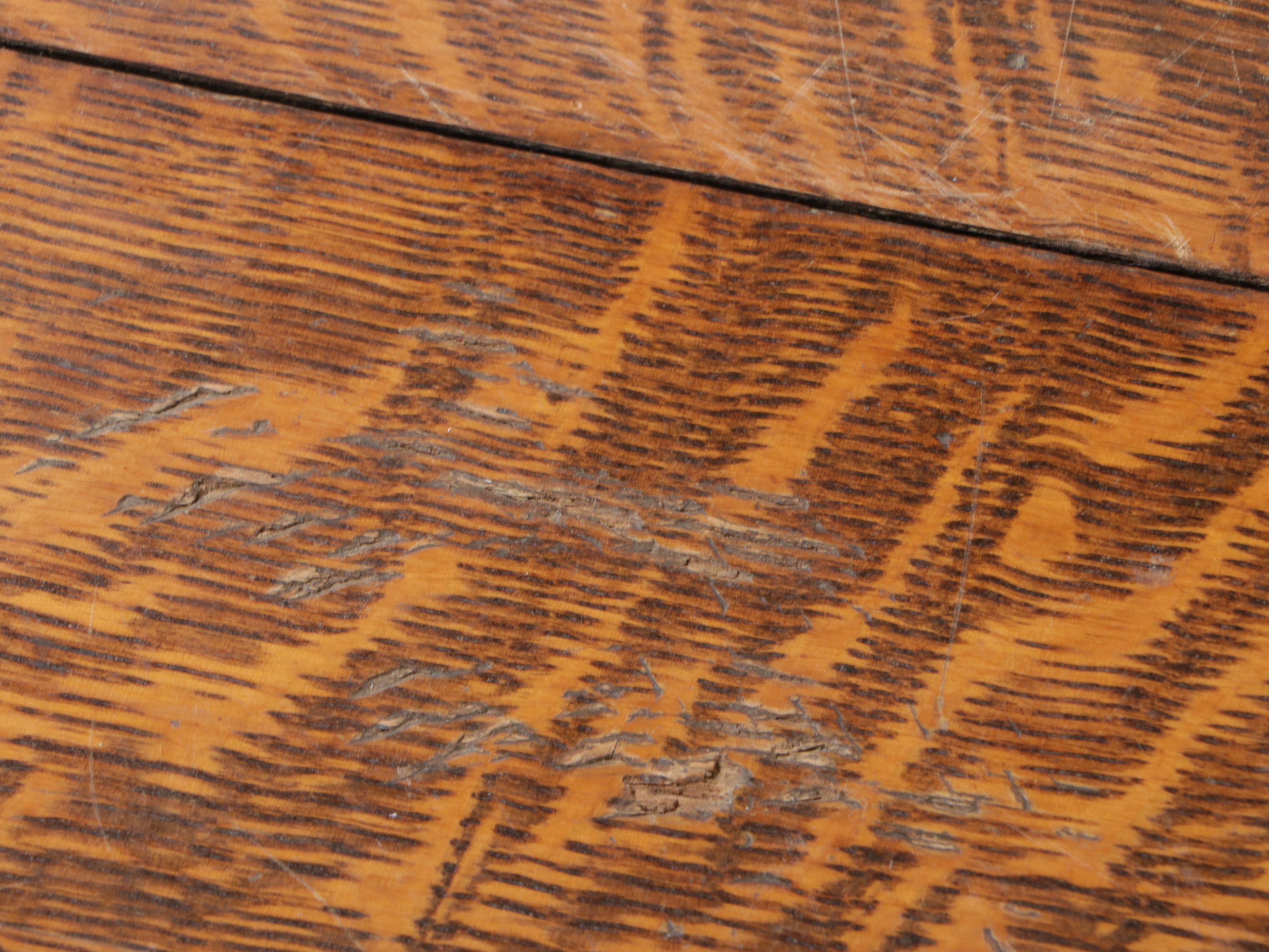 Late Victorian Style Tiger Oak Extending Dining Table, Late 19th to Early 20th C