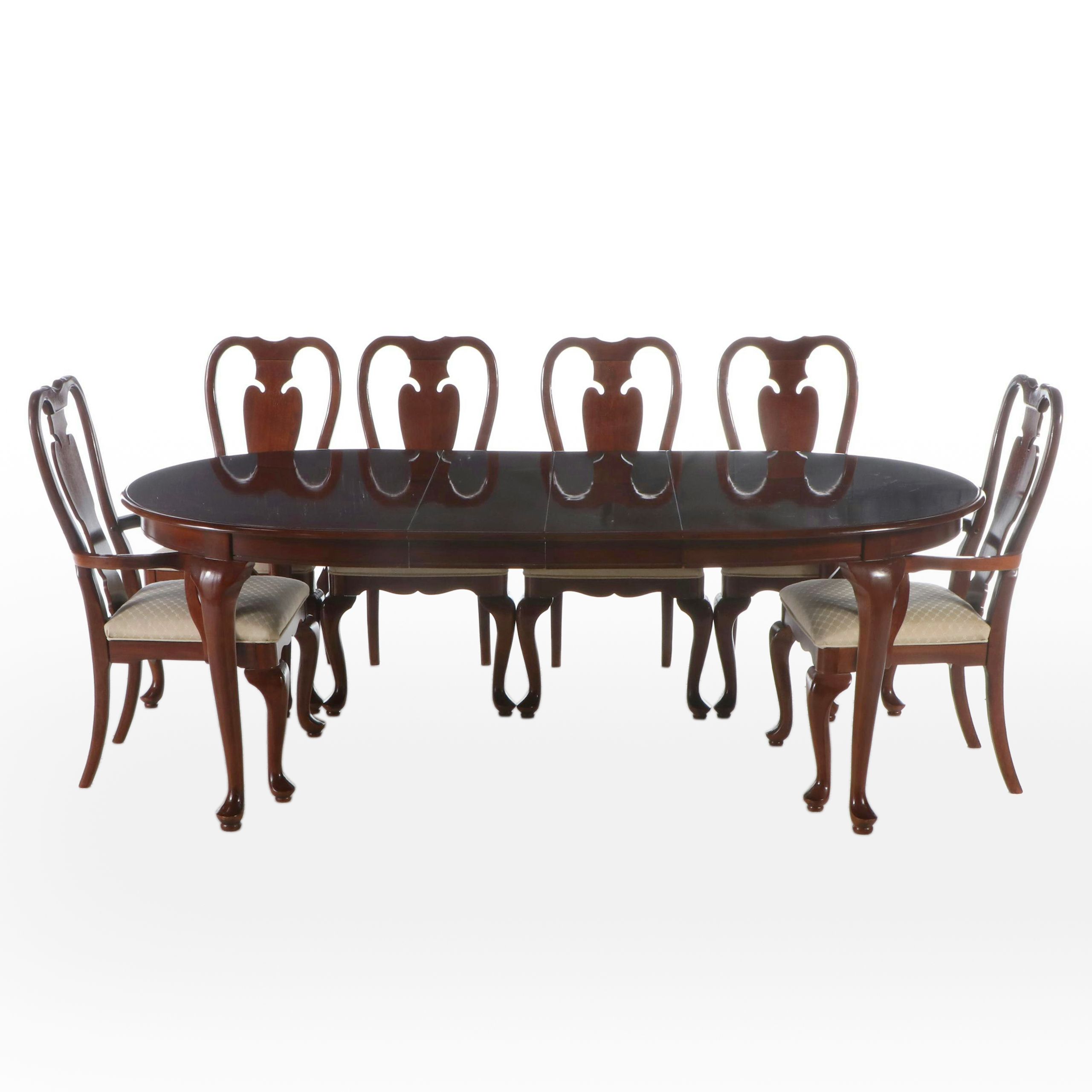 Universal Furniture Queen Anne Style Mahogany Dining Set