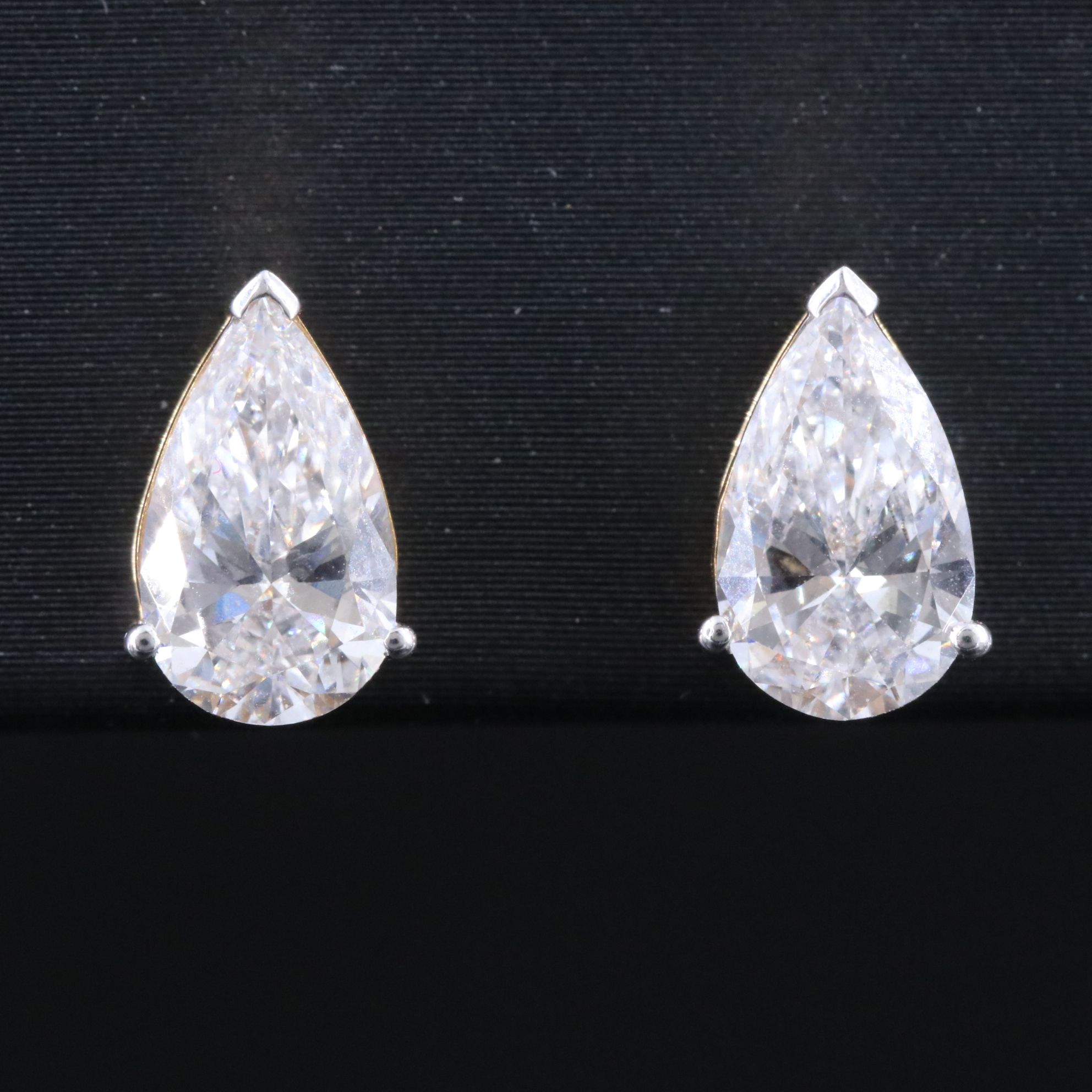 14K 1.90 CTW Lab Grown Diamond Stud Earrings with IGI Reports