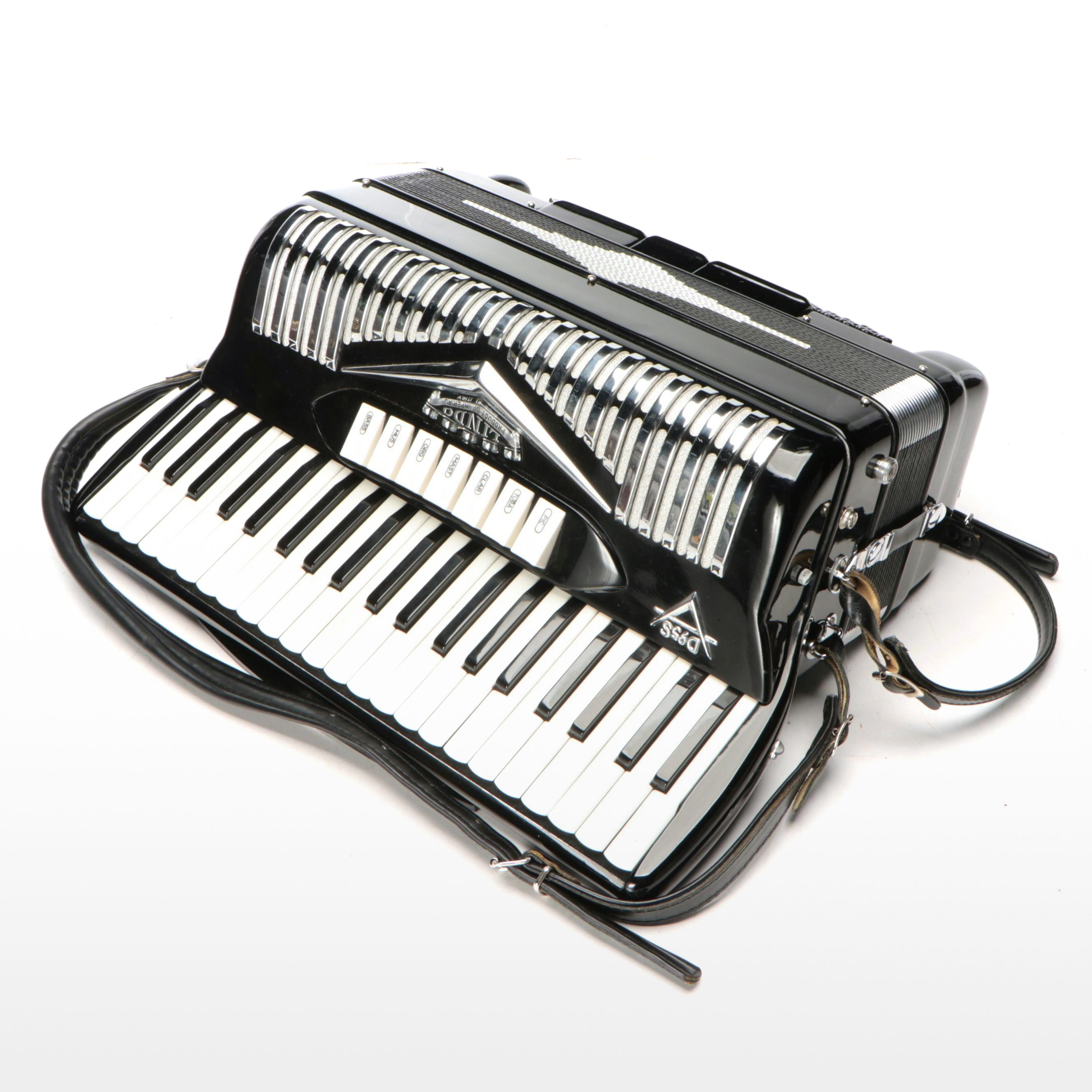 Lindo D95S Piano Accordion with Case