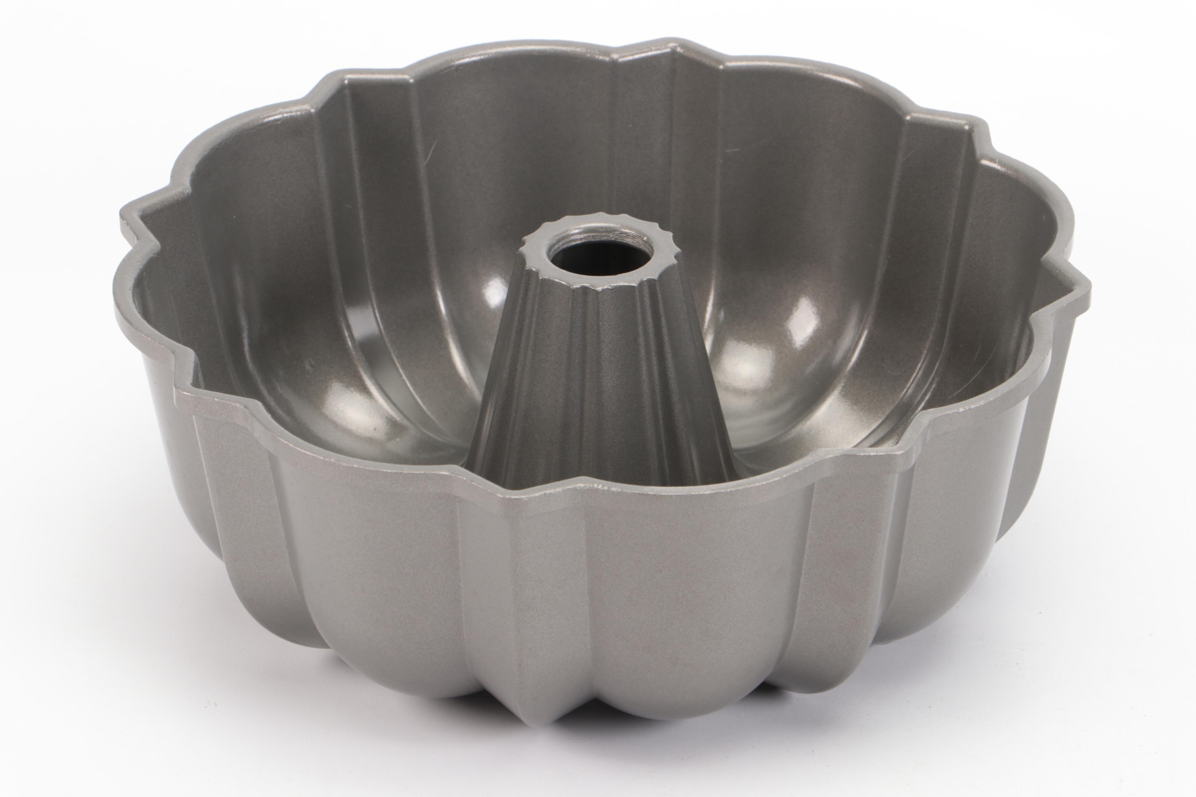 Wilton Metal Bundt, Donut, Loaf and Baking Pans