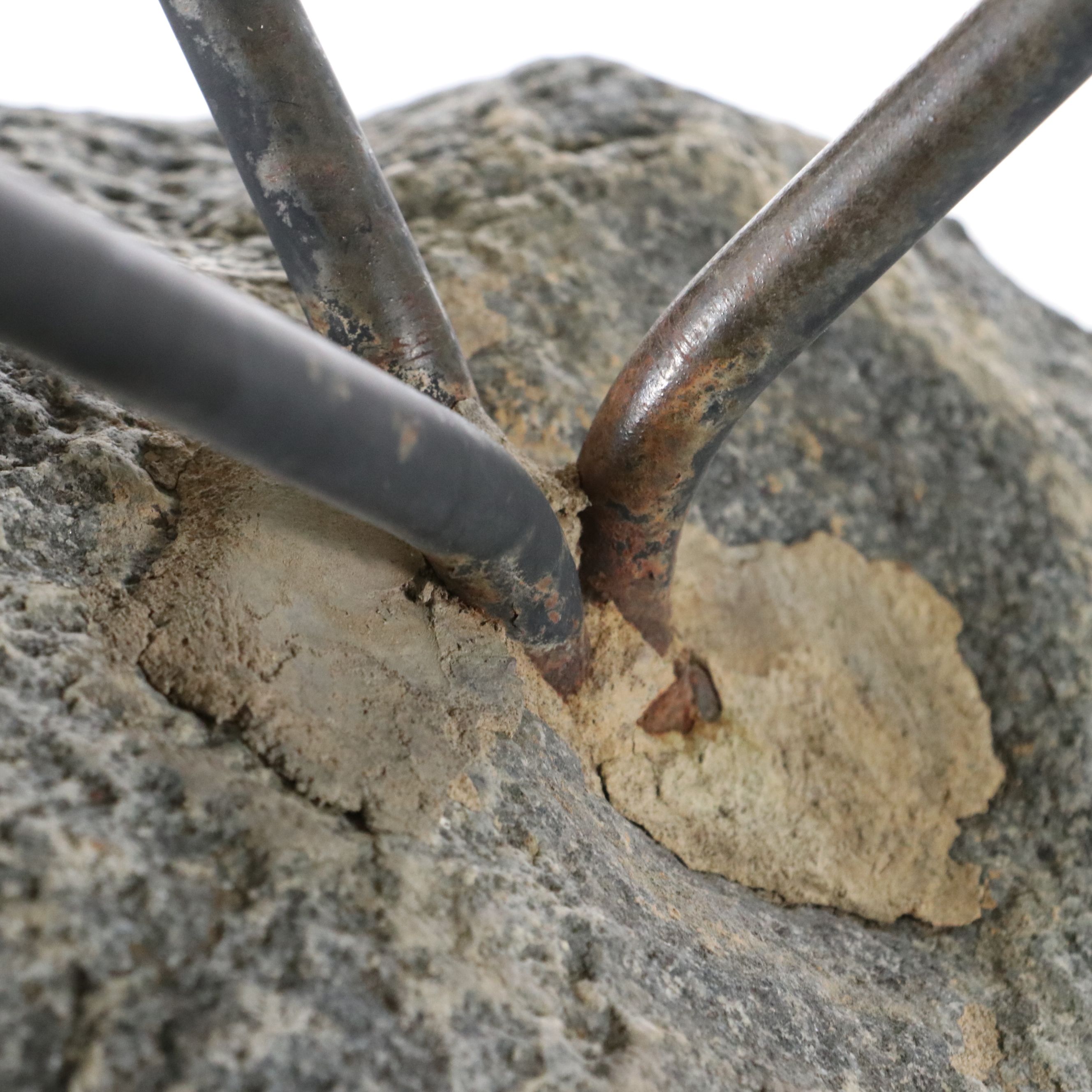 Sculptural Bird Bath with Brutalist Concrete Basin