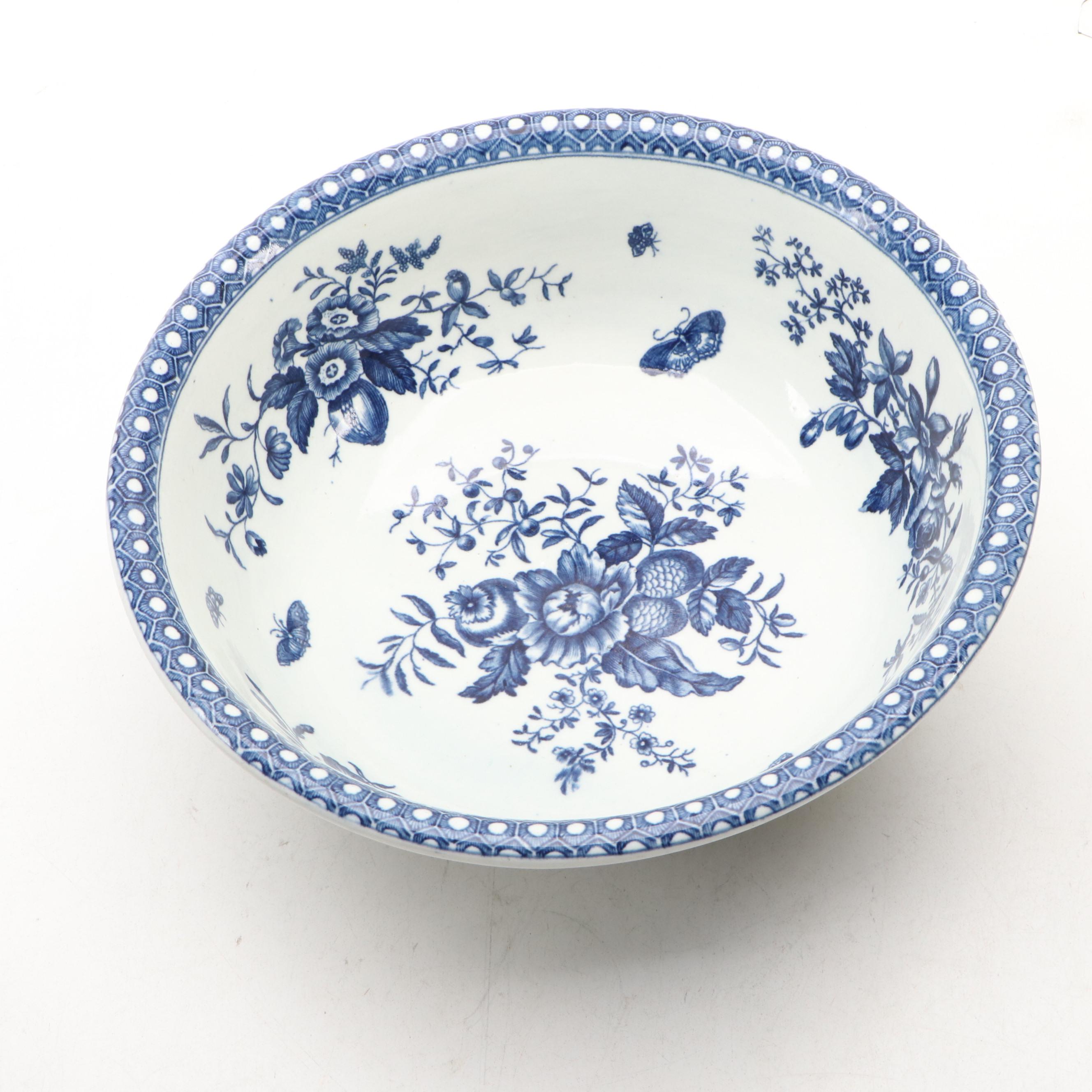 Worcester Dr. Wall Period Blue and White Porcelain Bottle and Bowl, 1751–1783