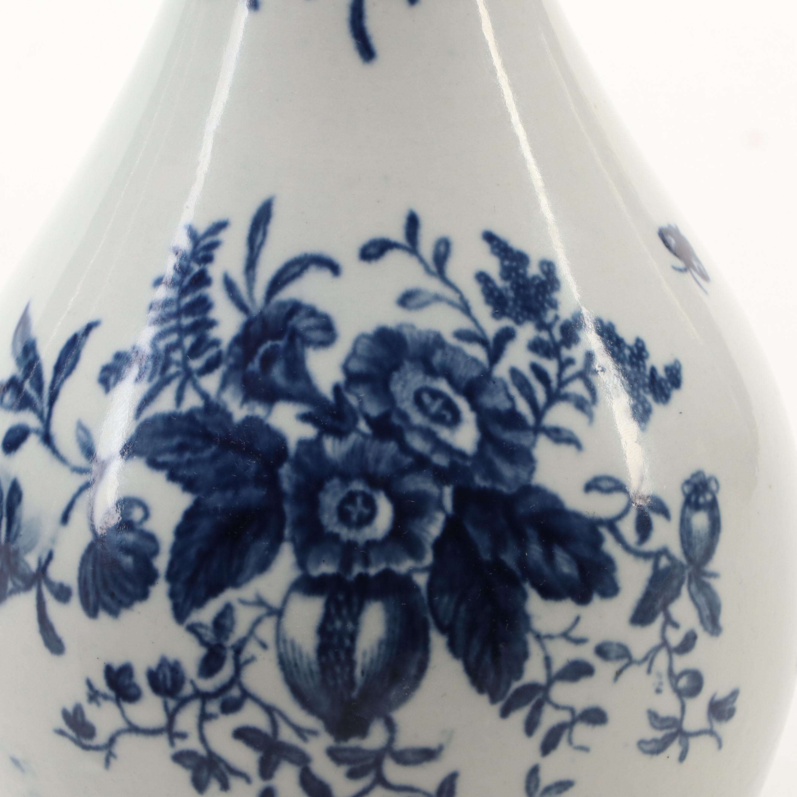 Worcester Dr. Wall Period Blue and White Porcelain Bottle and Bowl, 1751–1783