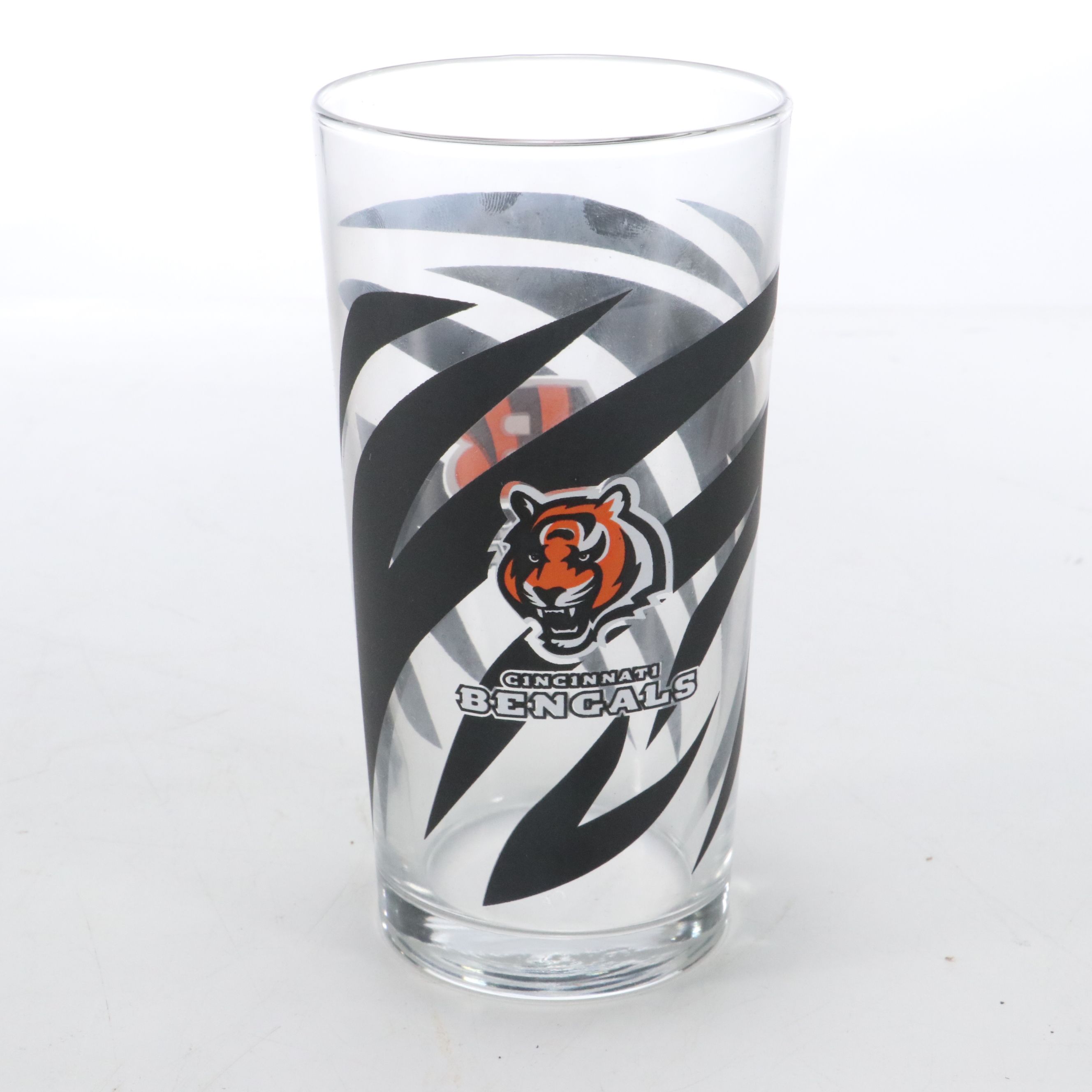 Libbey Glass Cincinnati Bengals Glass Tumblers with Lipton Plastic Pitcher