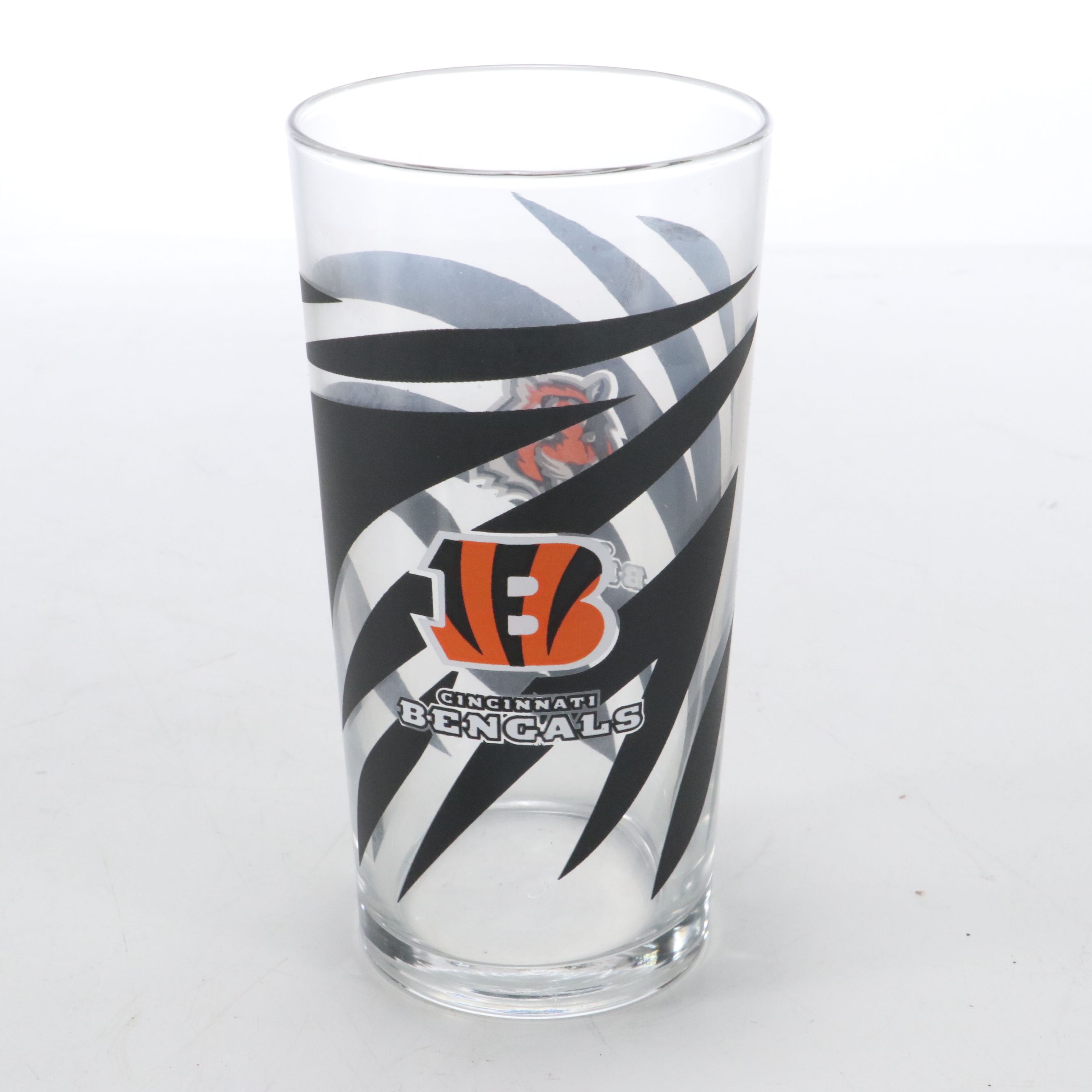 Libbey Glass Cincinnati Bengals Glass Tumblers with Lipton Plastic Pitcher