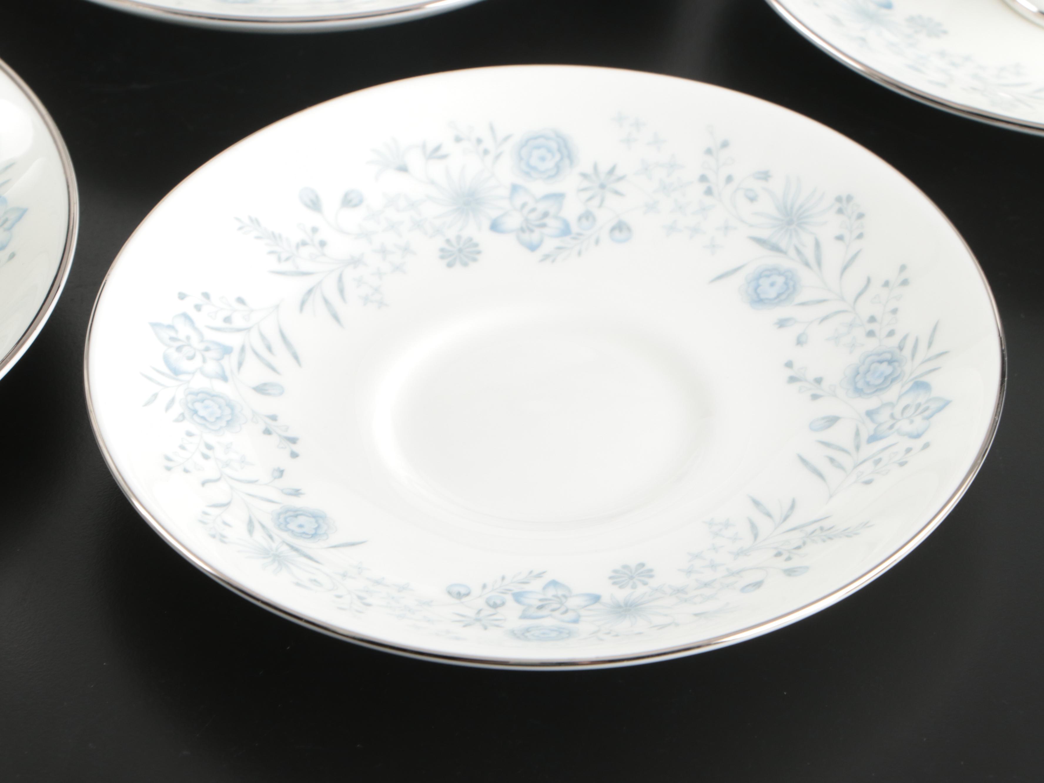 Wedgwood "Belle Fleur" Bone China Dinnerware, Mid to Late 20th Century
