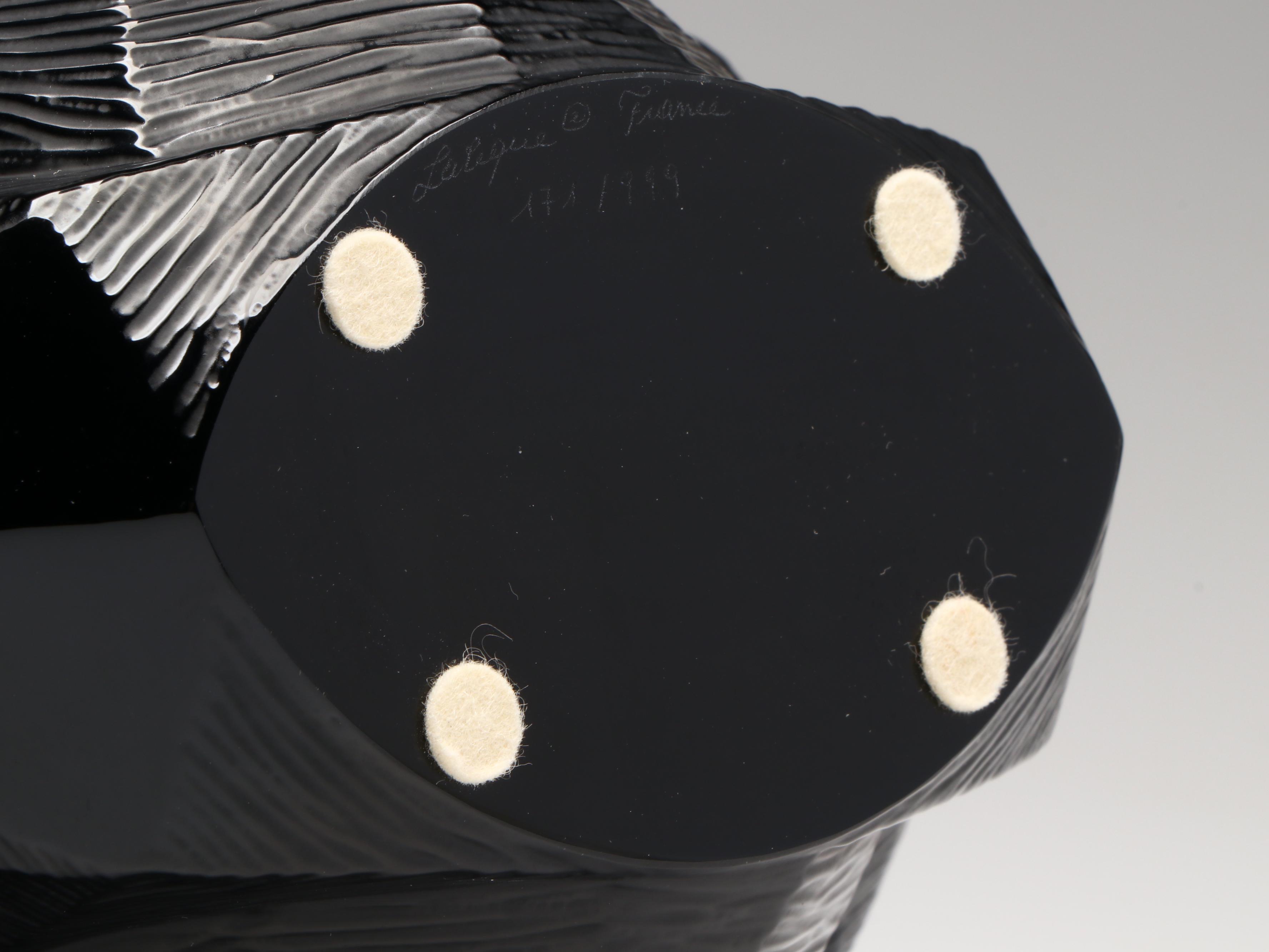 Lalique Limited Edition "Tortue" Noire Crystal Vase