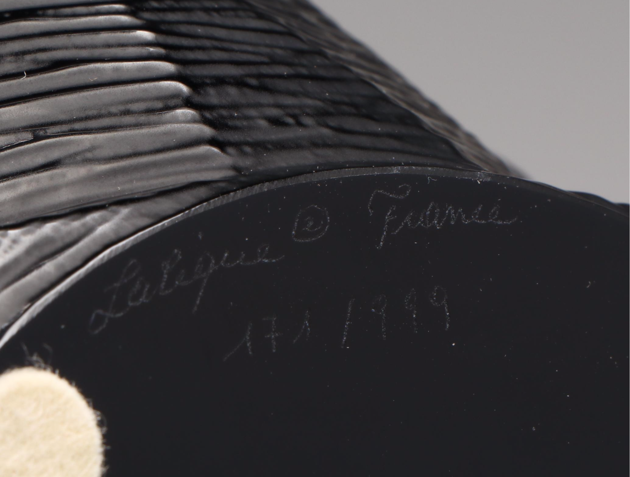 Lalique Limited Edition "Tortue" Noire Crystal Vase