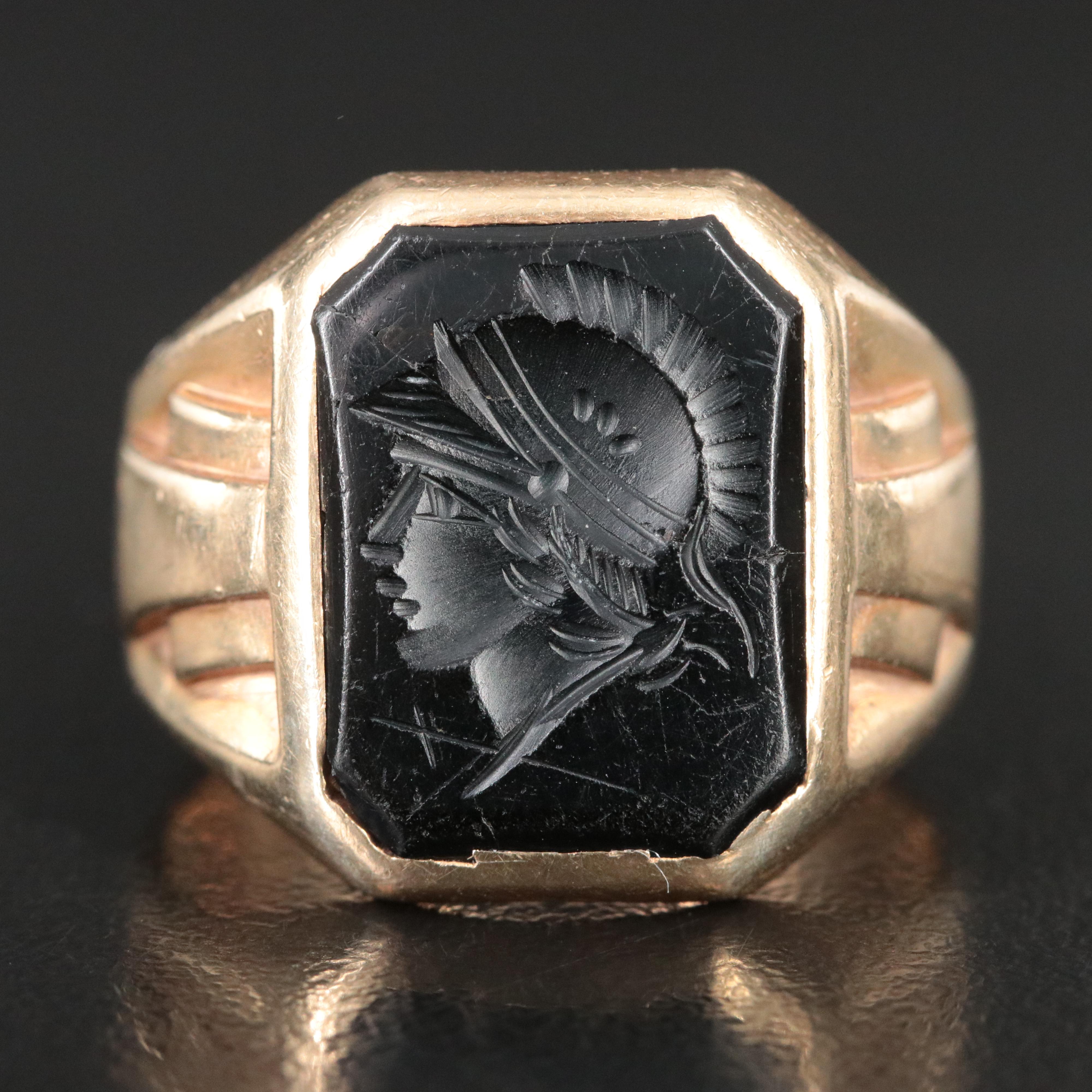Vintage 10K Black Onyx Intaglio Roman Soldier Ring