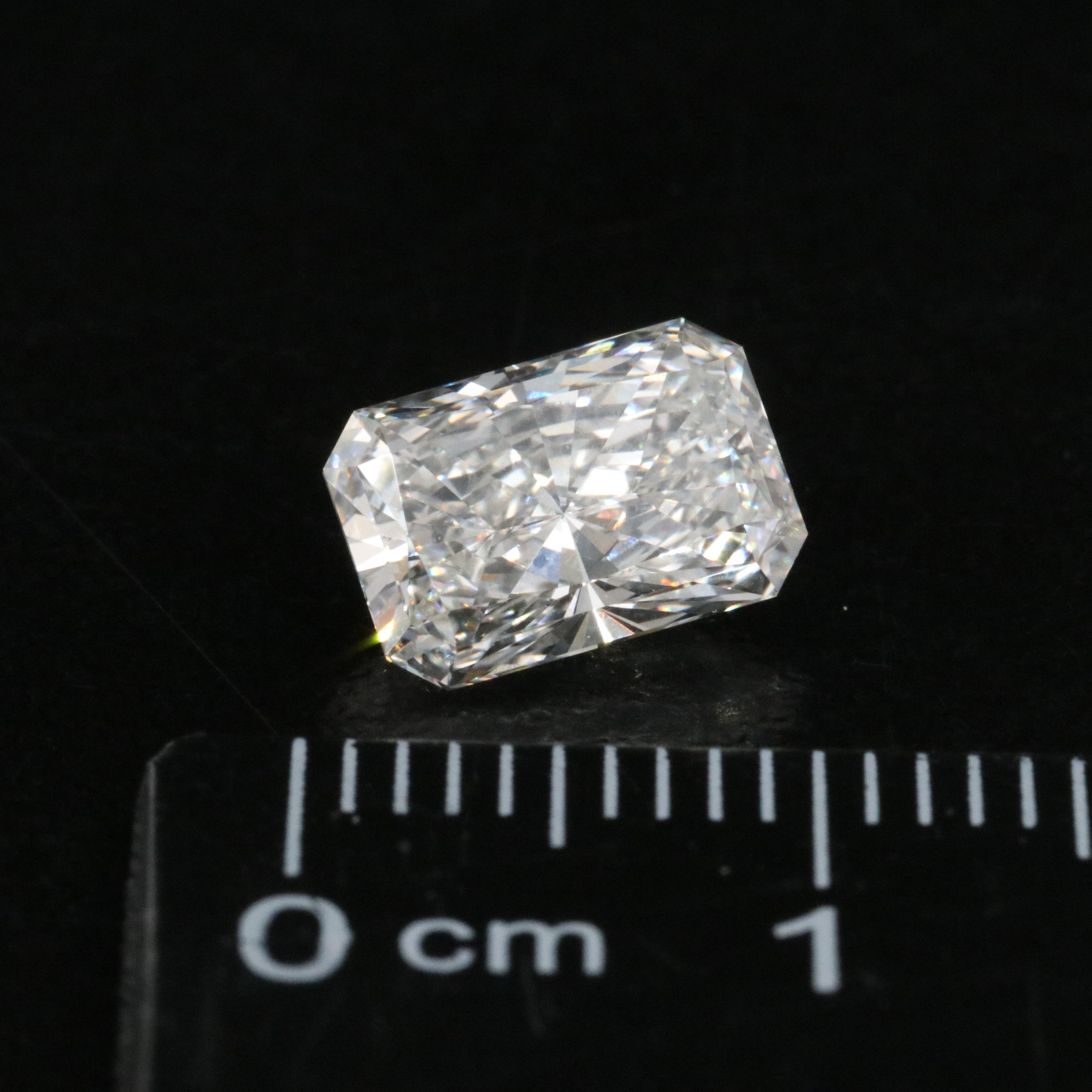 Loose 1.77 CT Lab Grown Diamond with IGI Report
