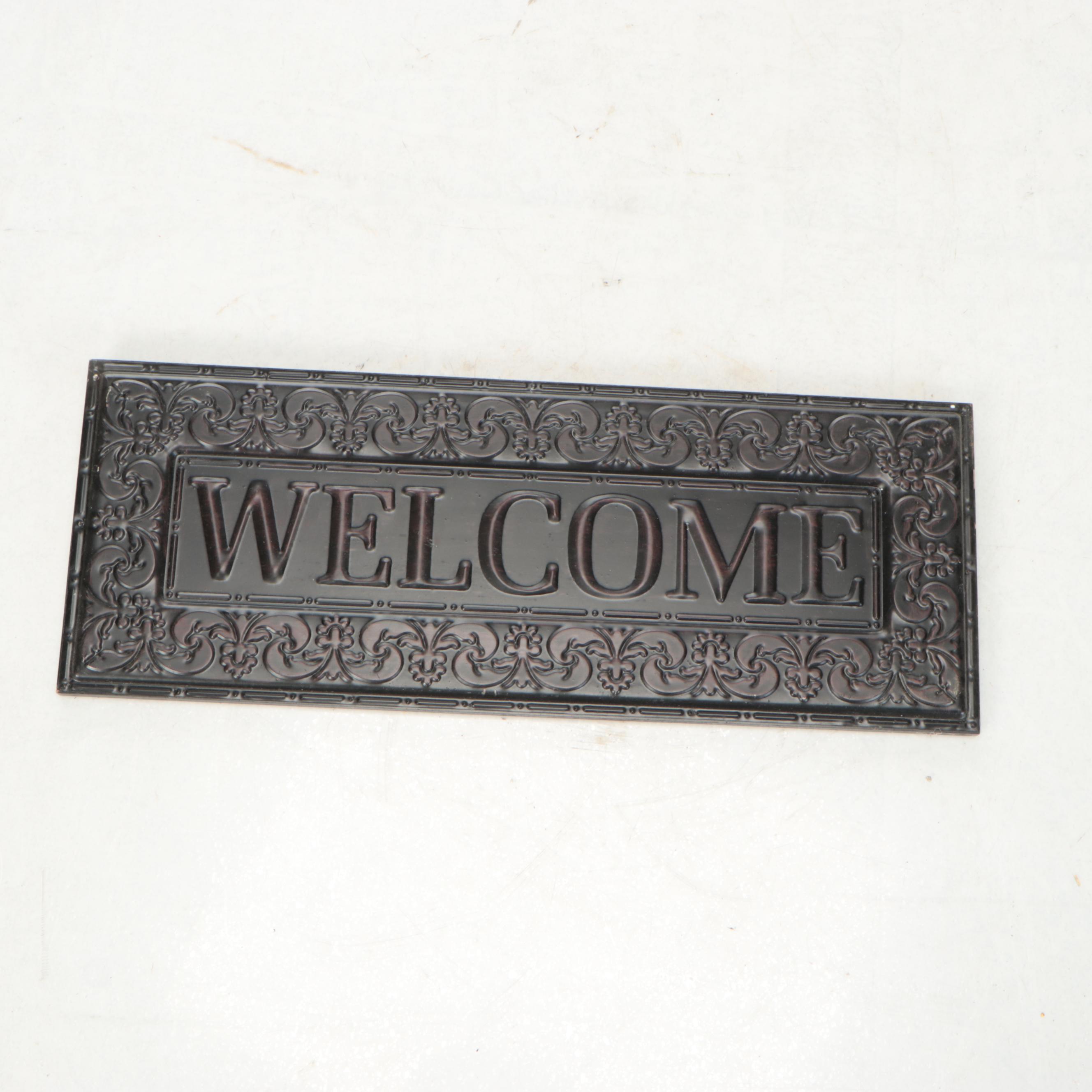 Vanguard Studios Folk Art Style Painted and Carved Wood Rooster and Other Decor