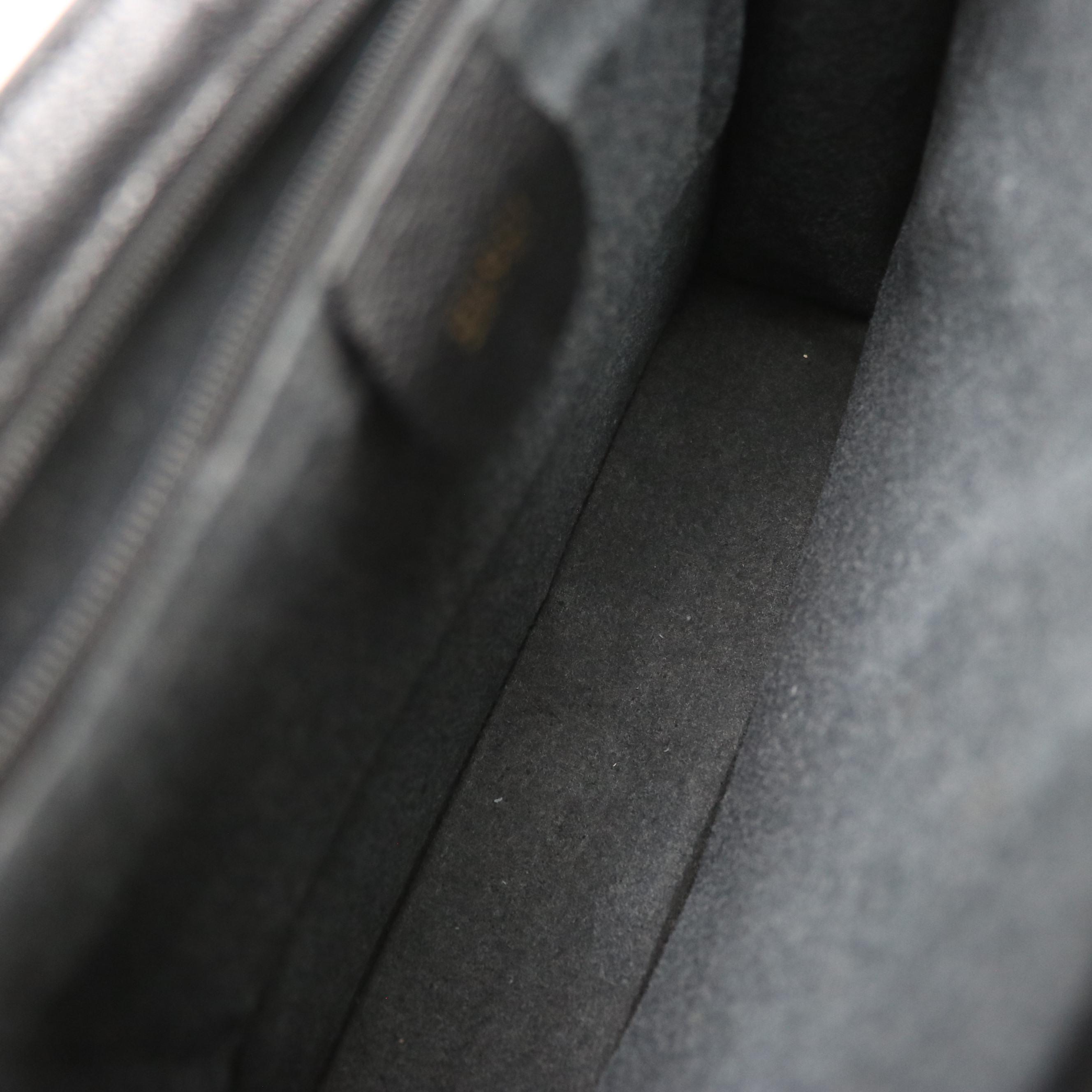 Gucci Black Grain Leather Front-Flap Shoulder Bag