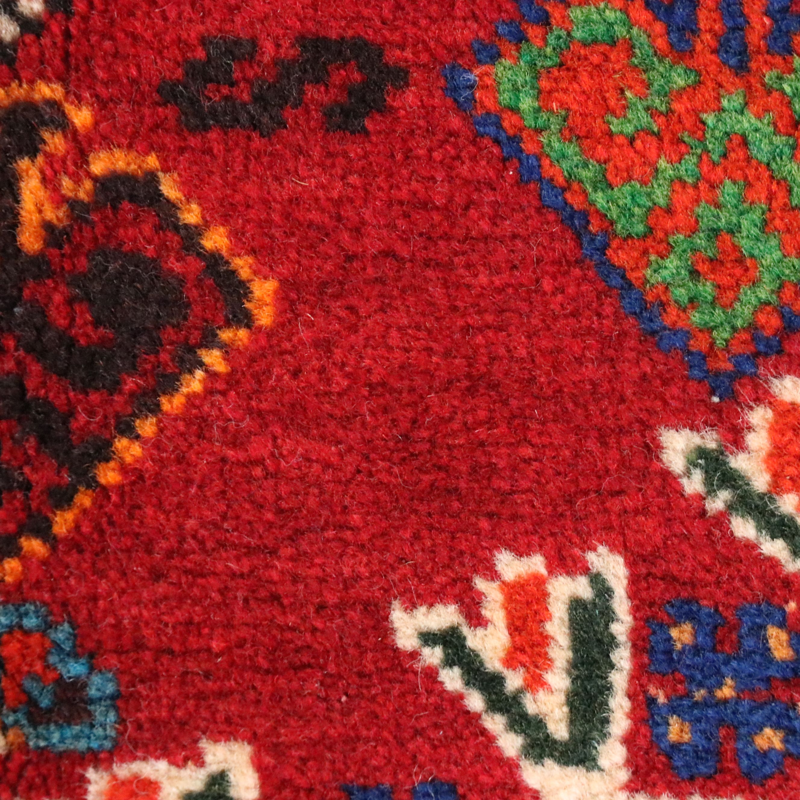 5'1 x 9'2 Hand-Knotted Persian Qashqai Area Rug