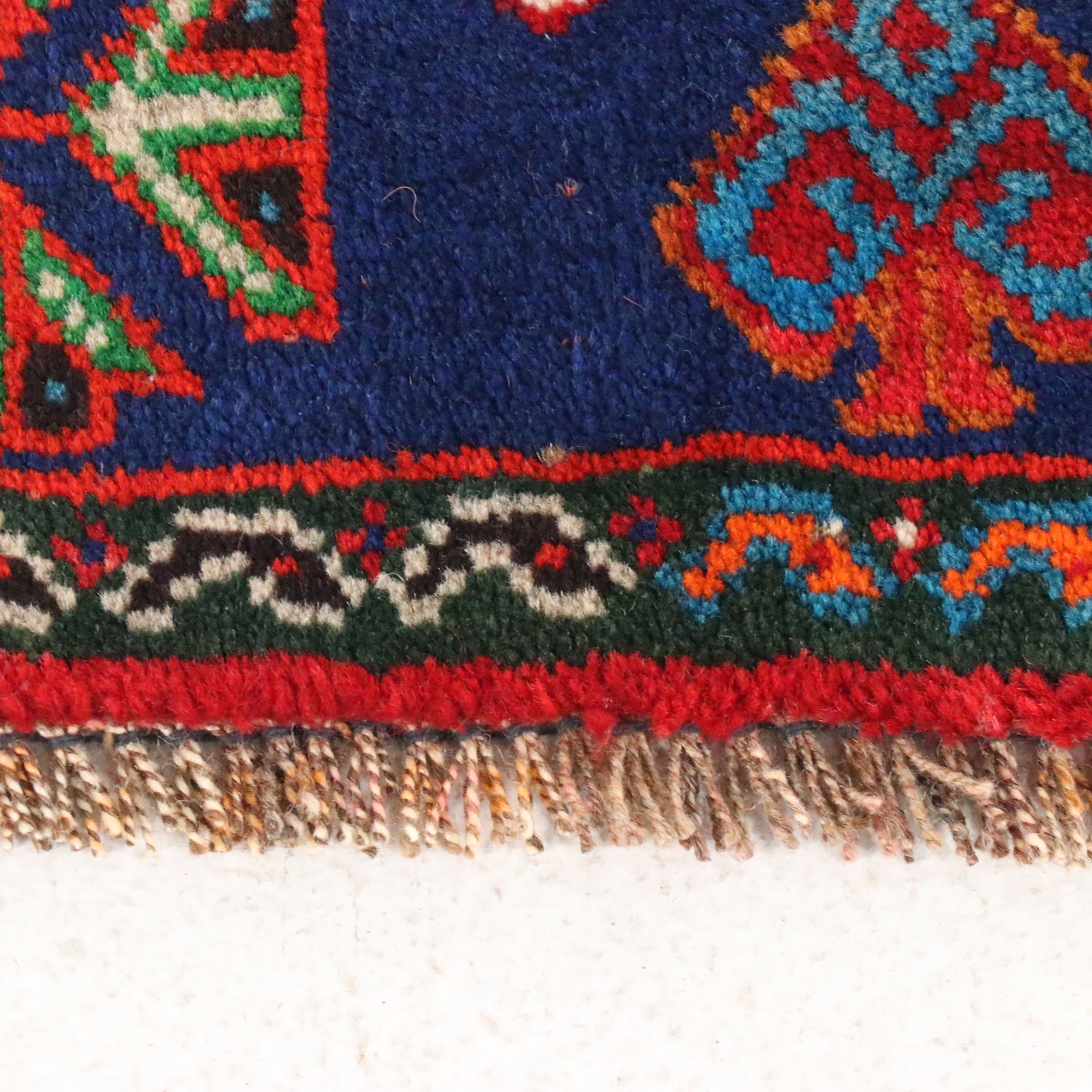 5'1 x 9'2 Hand-Knotted Persian Qashqai Area Rug