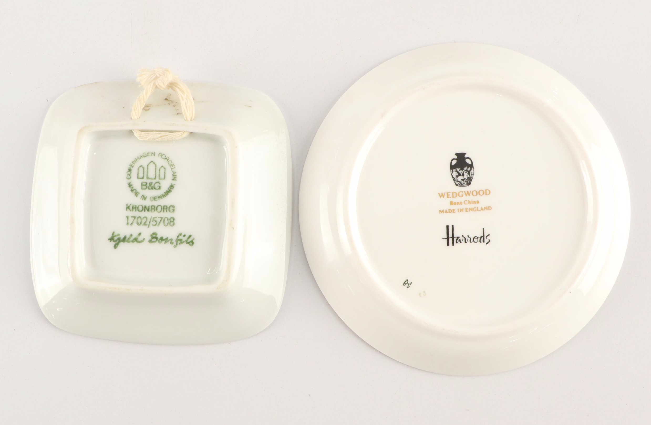 Scottish Terrier Themed Ceramic Table Accessories, Featuring Decanter Set