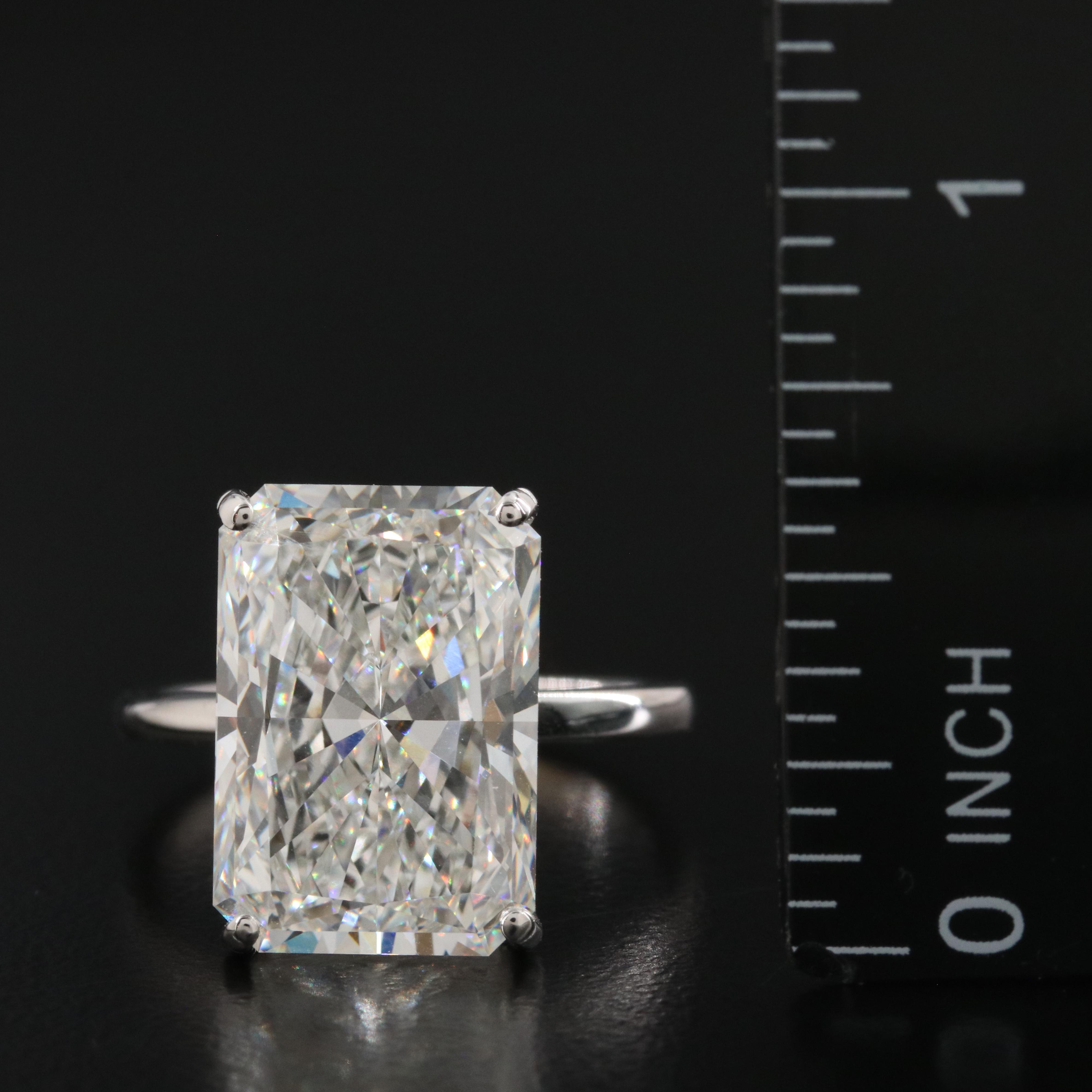 18K 10.26 CT Lab Grown Diamond Solitaire Ring with IGI Report