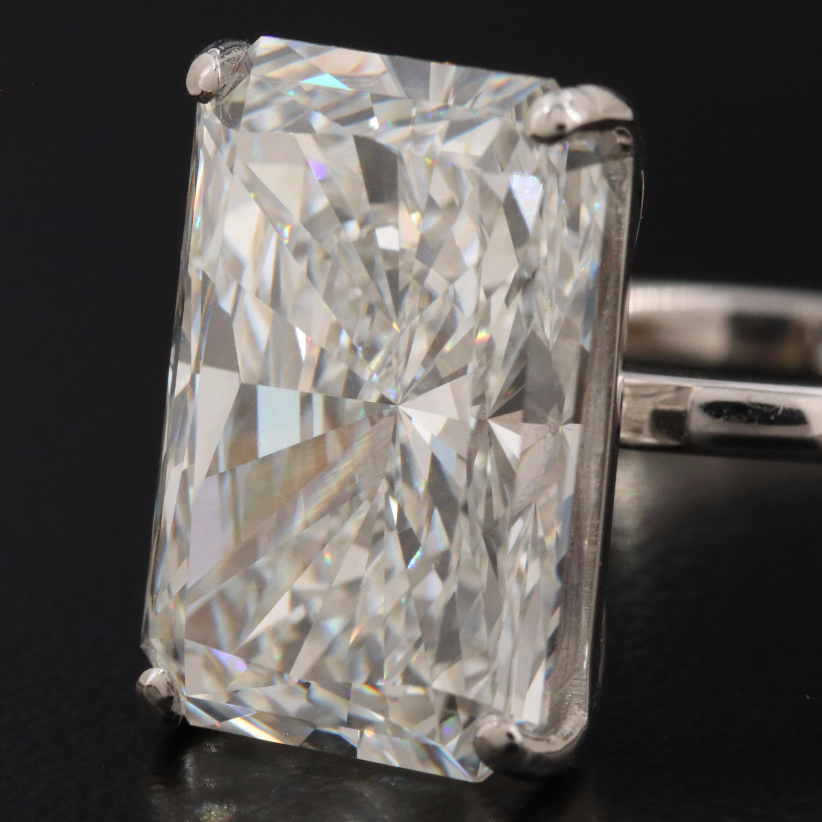 18K 10.26 CT Lab Grown Diamond Solitaire Ring with IGI Report