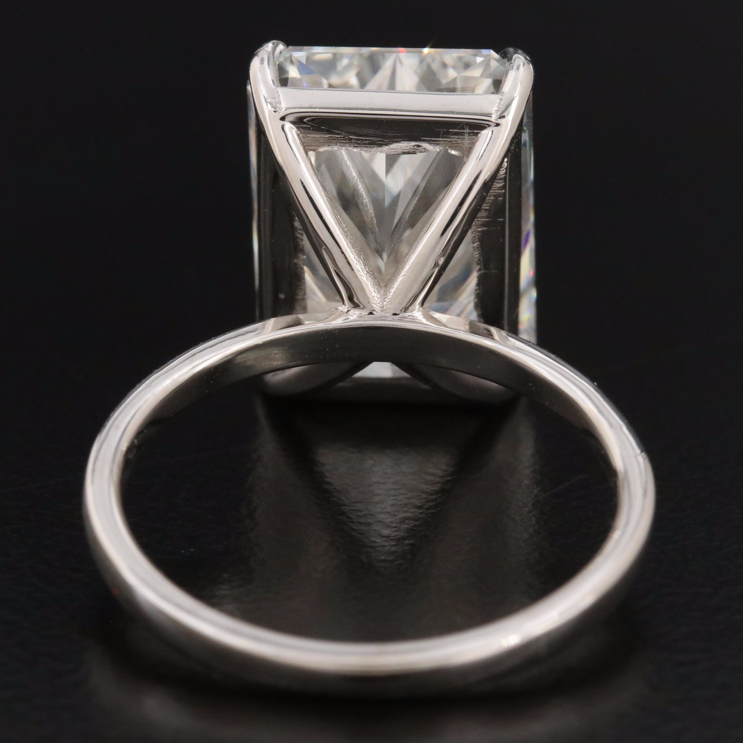 18K 10.26 CT Lab Grown Diamond Solitaire Ring with IGI Report