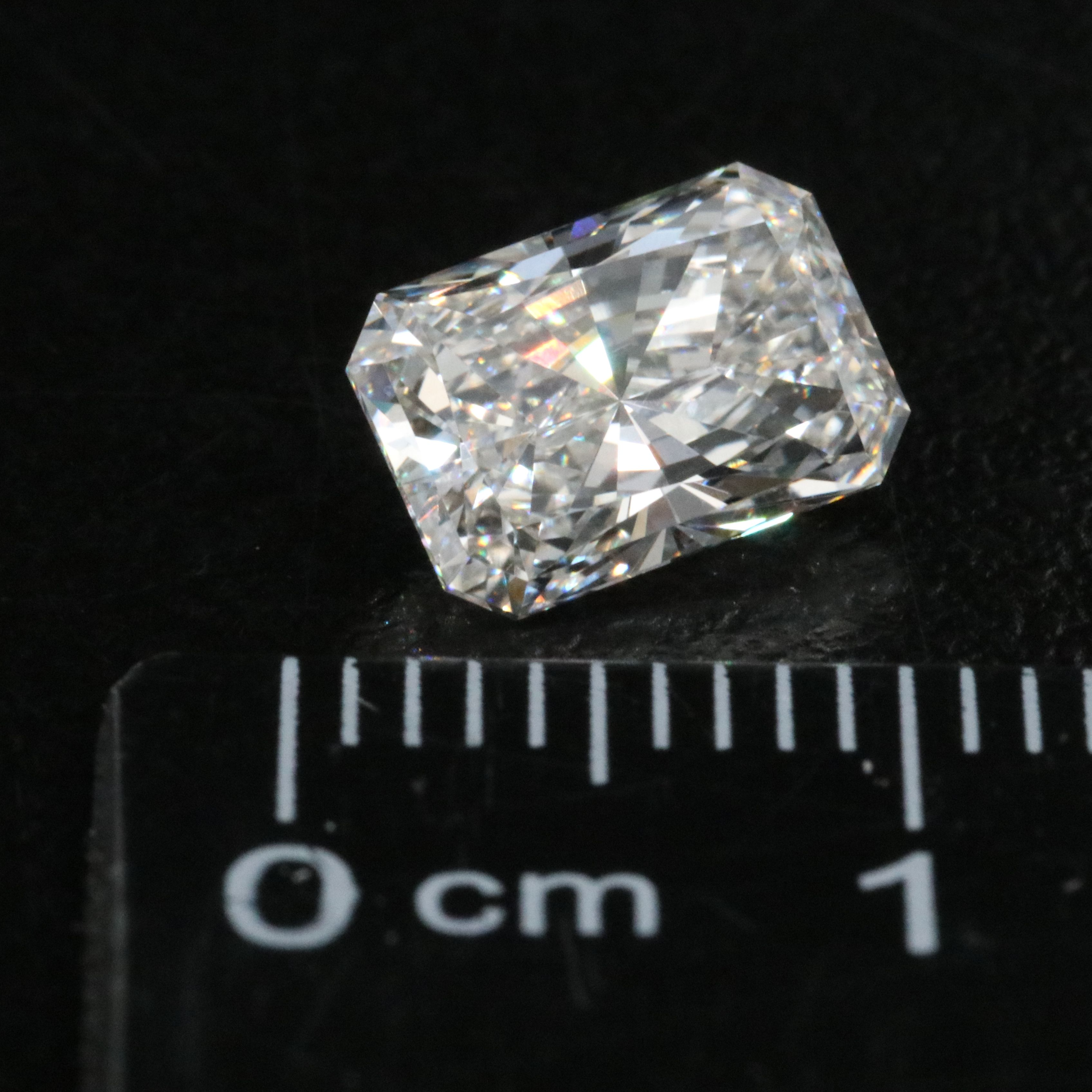 Loose 1.71 CT Lab Grown Diamond with IGI Report