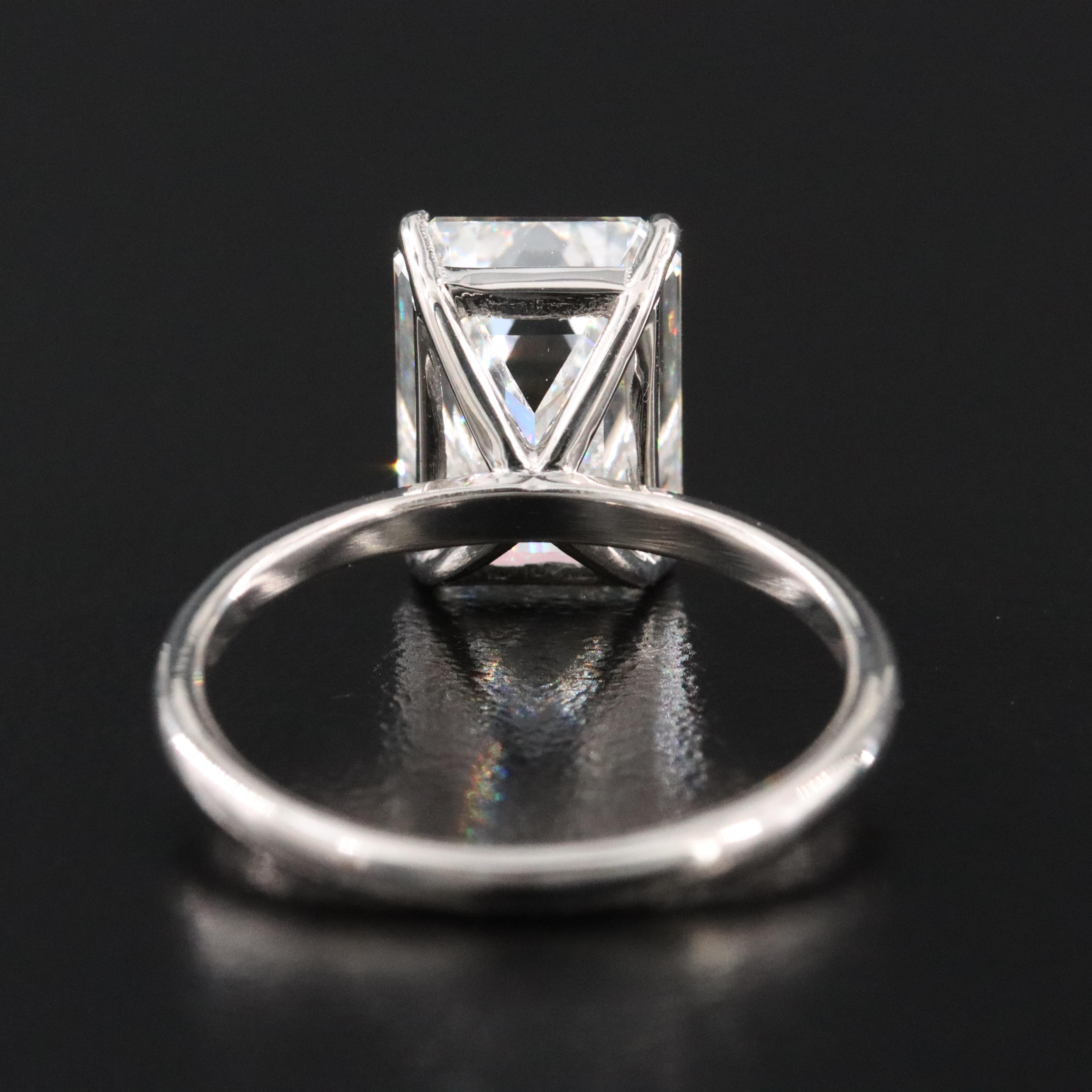 18K 5.08 CT Lab Grown Diamond Solitaire Ring with IGI Report