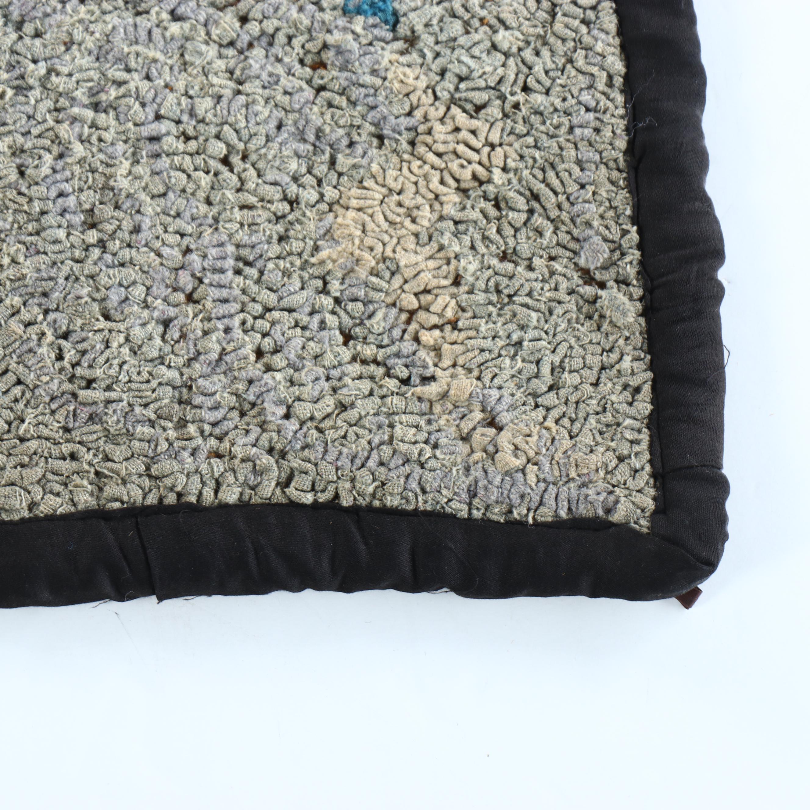 3' x 2'4 Nautical Area Rug