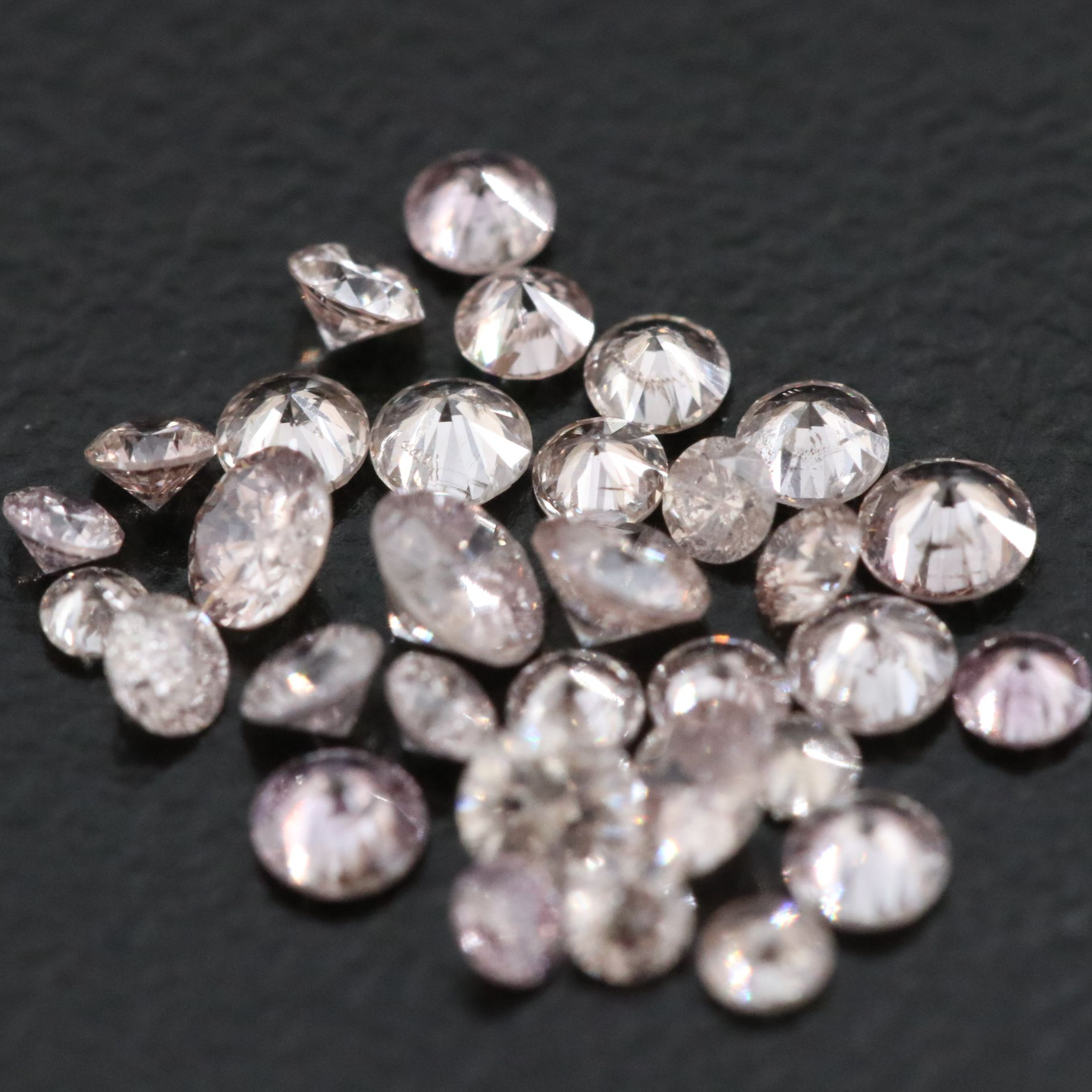 Loose 1.01 CTW Diamond Lot Featuring Fancy Pink Diamonds