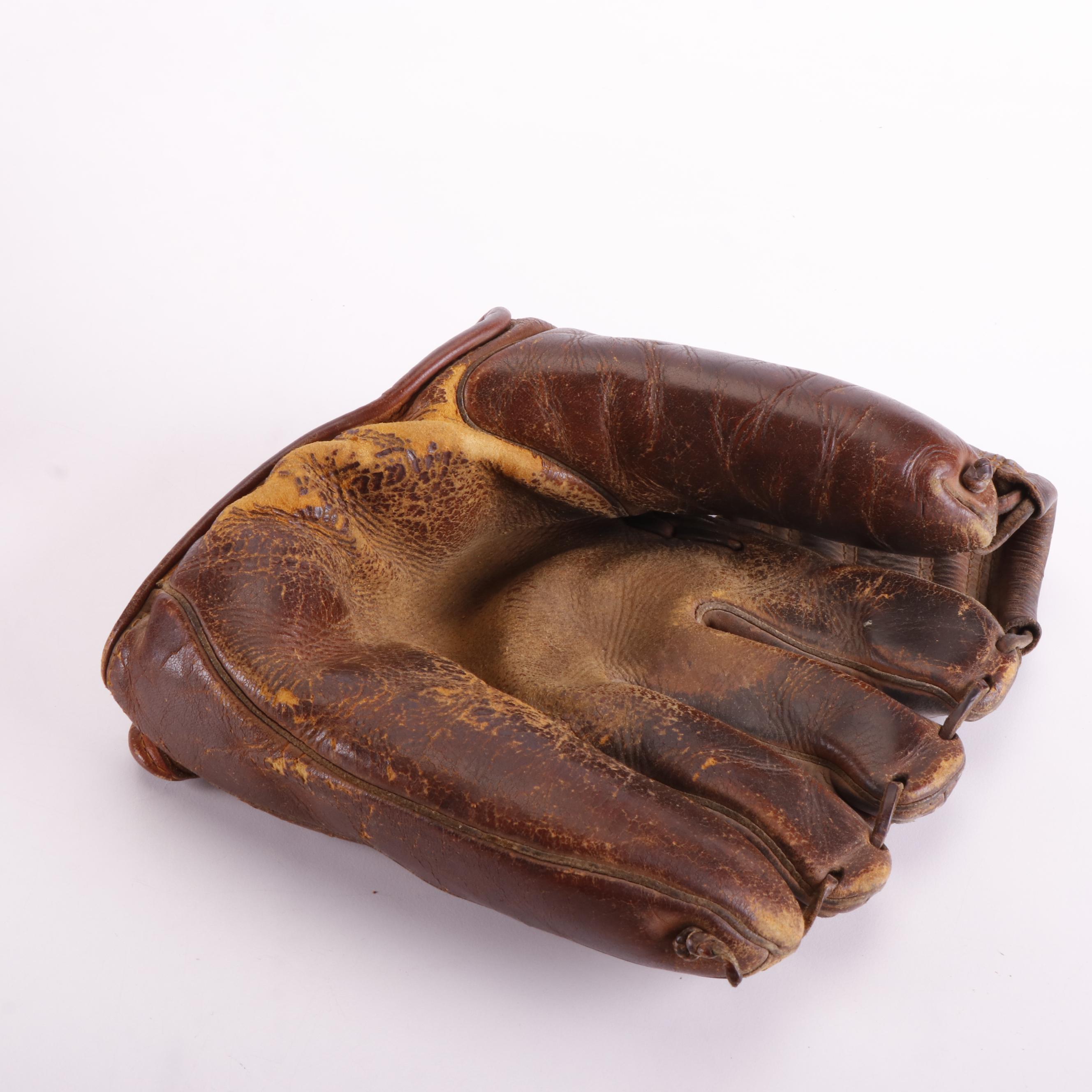 1960 Cincinnati Reds Team Signed Baseball with Glove and More